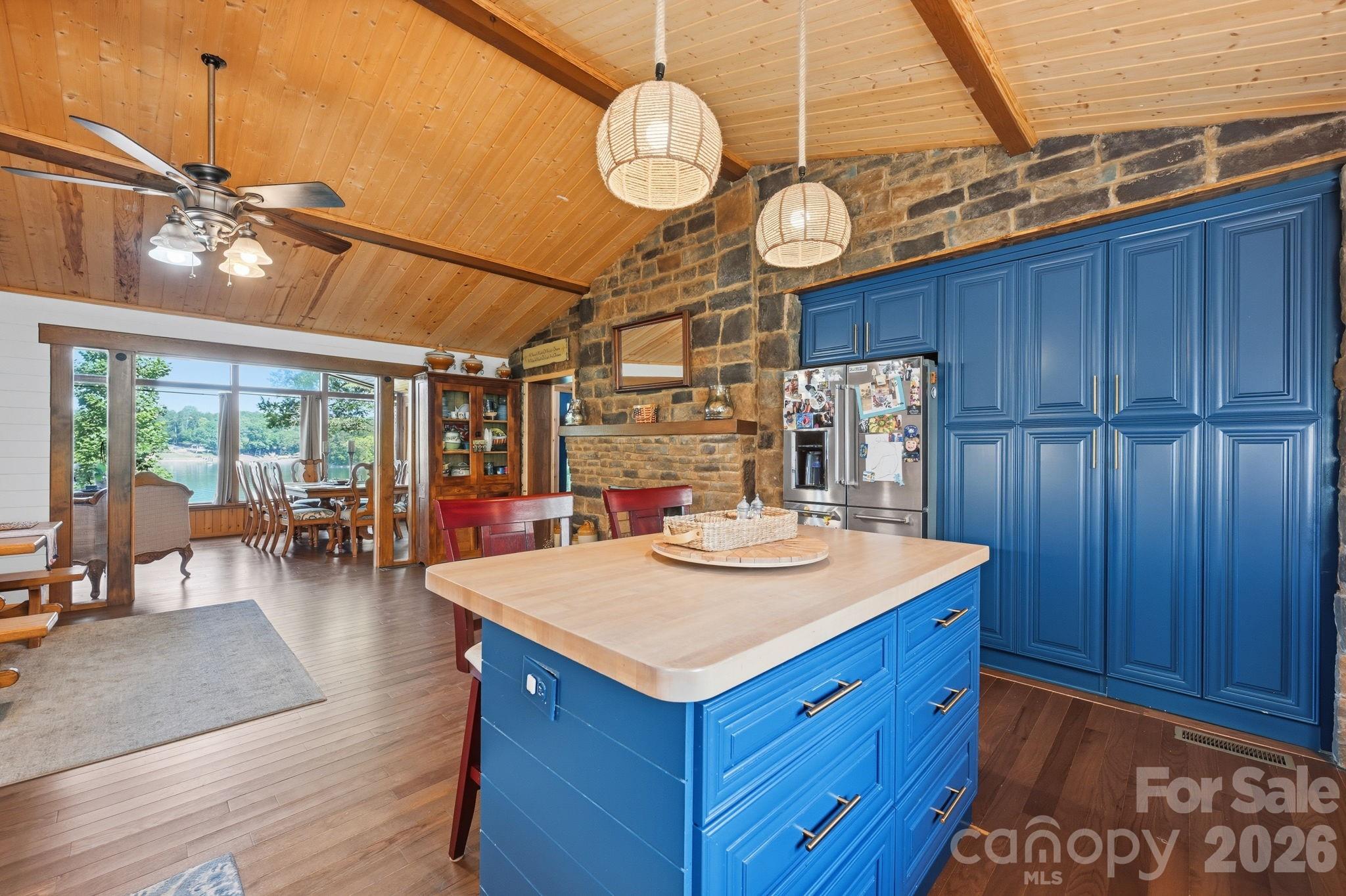 1367 Roundstone Road — Sherrills Ford