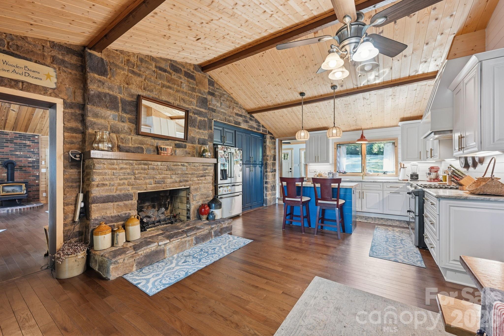 1367 Roundstone Road — Sherrills Ford