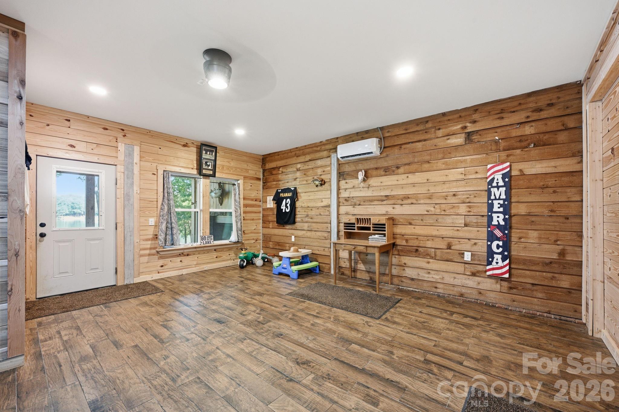 1367 Roundstone Road — Sherrills Ford
