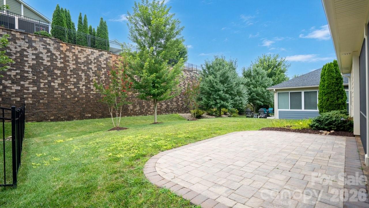 4843 Looking Glass Trail — Denver