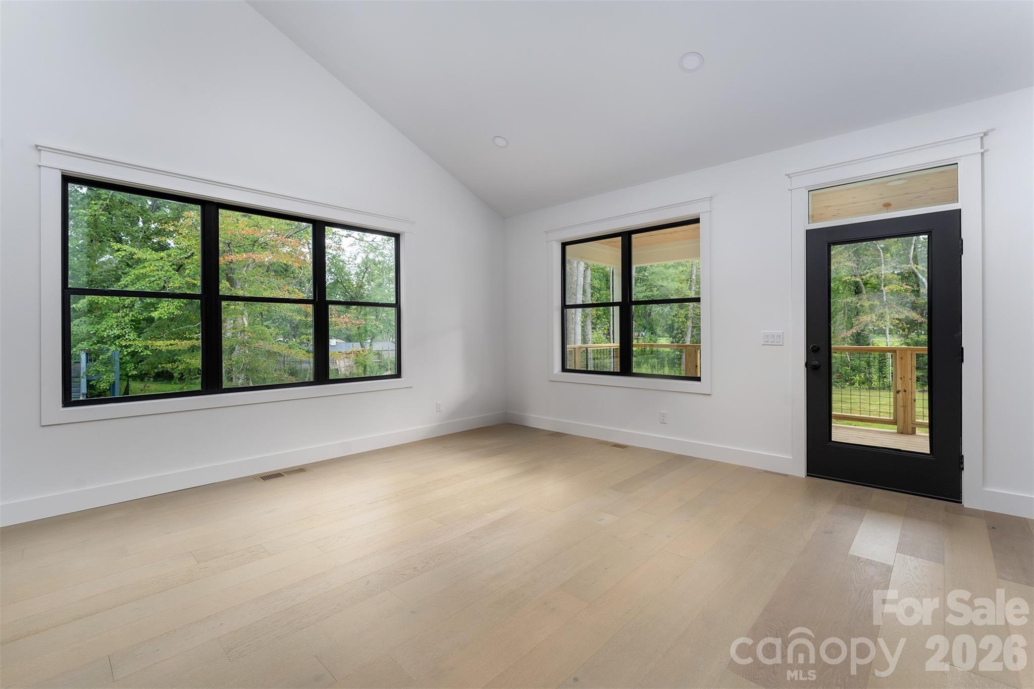 808 Maybank Drive — Hendersonville