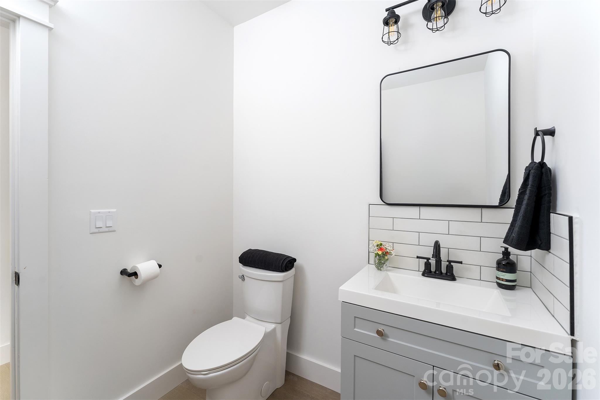 808 Maybank Drive — Hendersonville