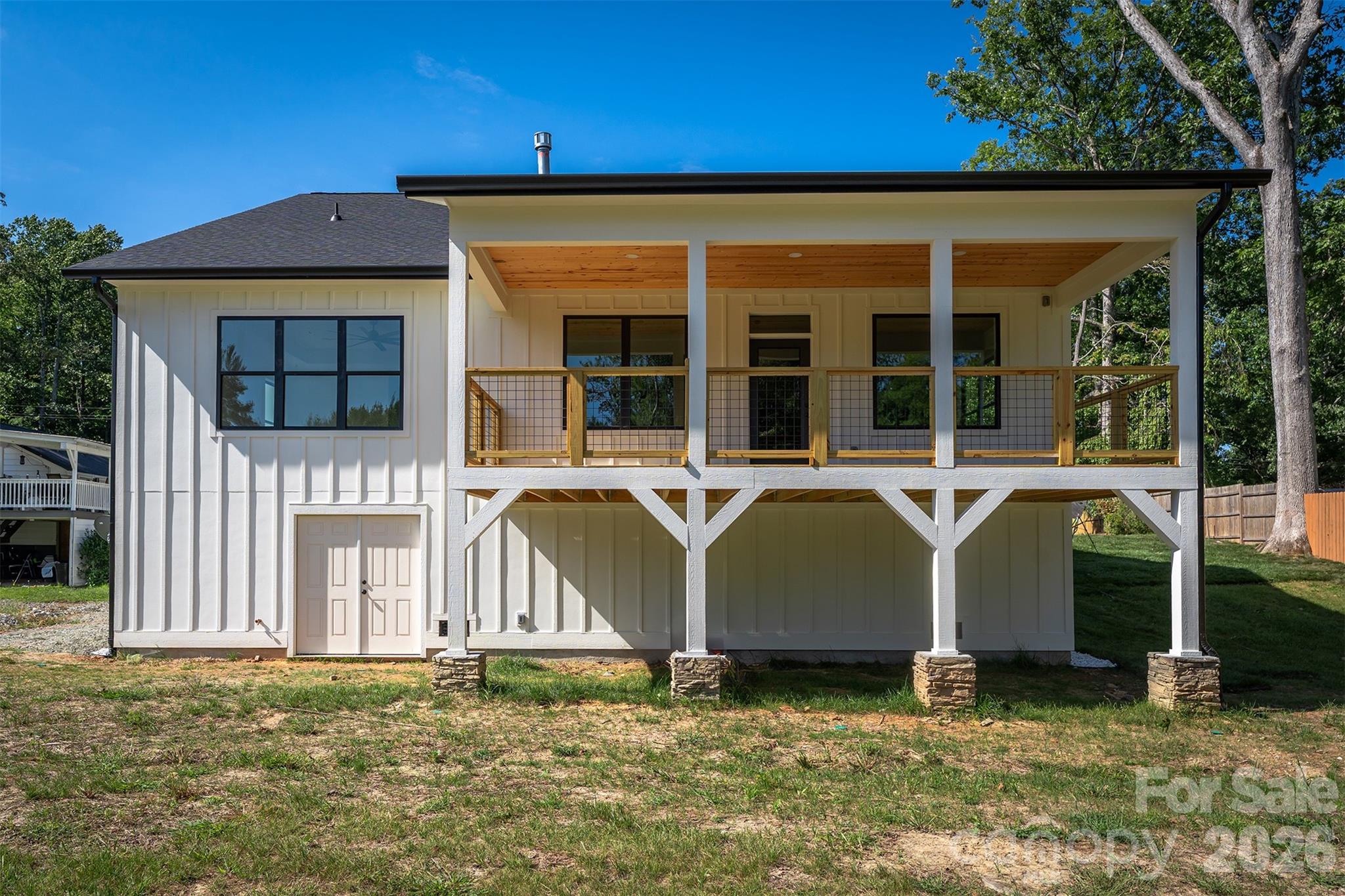 808 Maybank Drive — Hendersonville