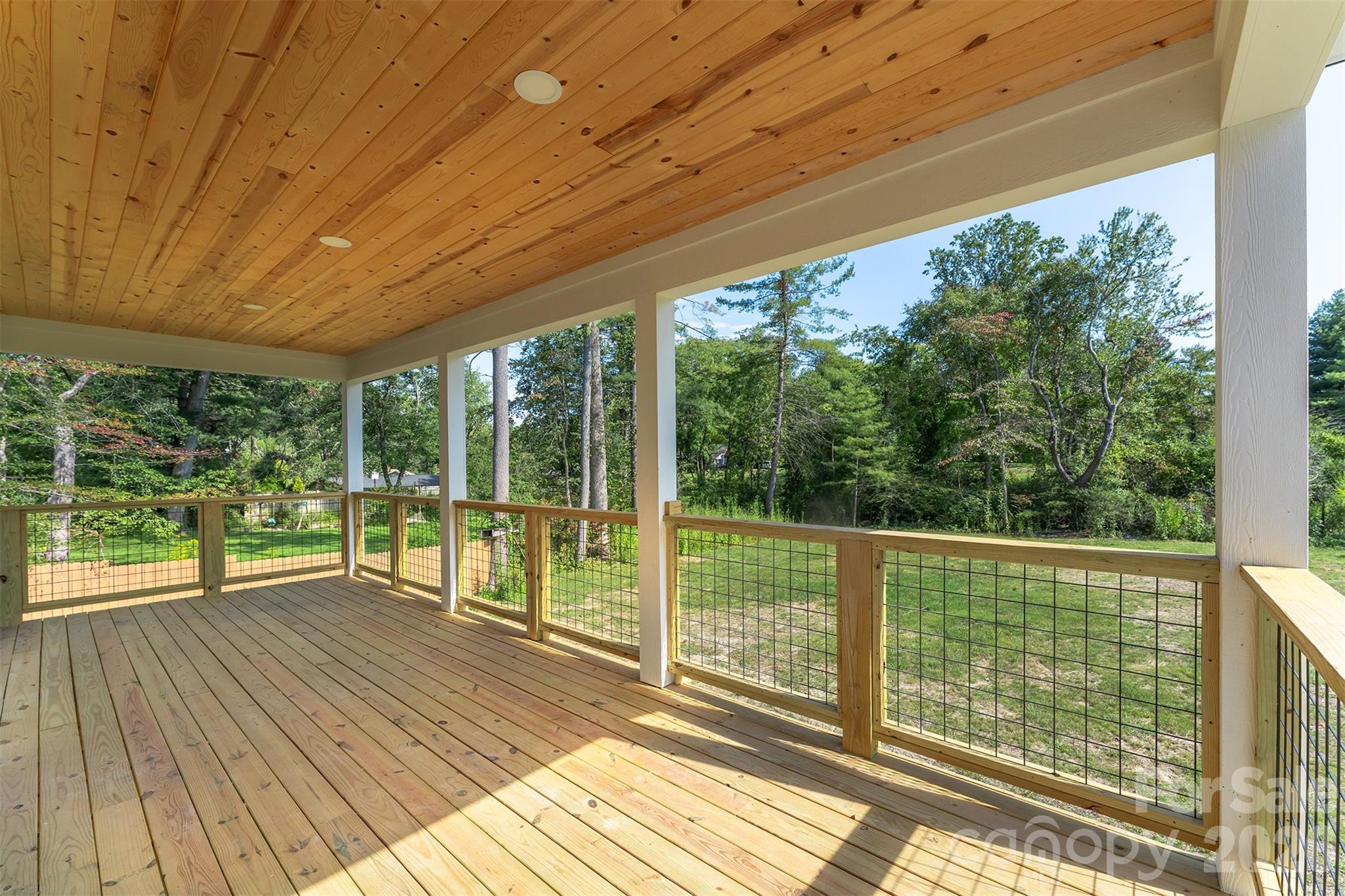 808 Maybank Drive — Hendersonville