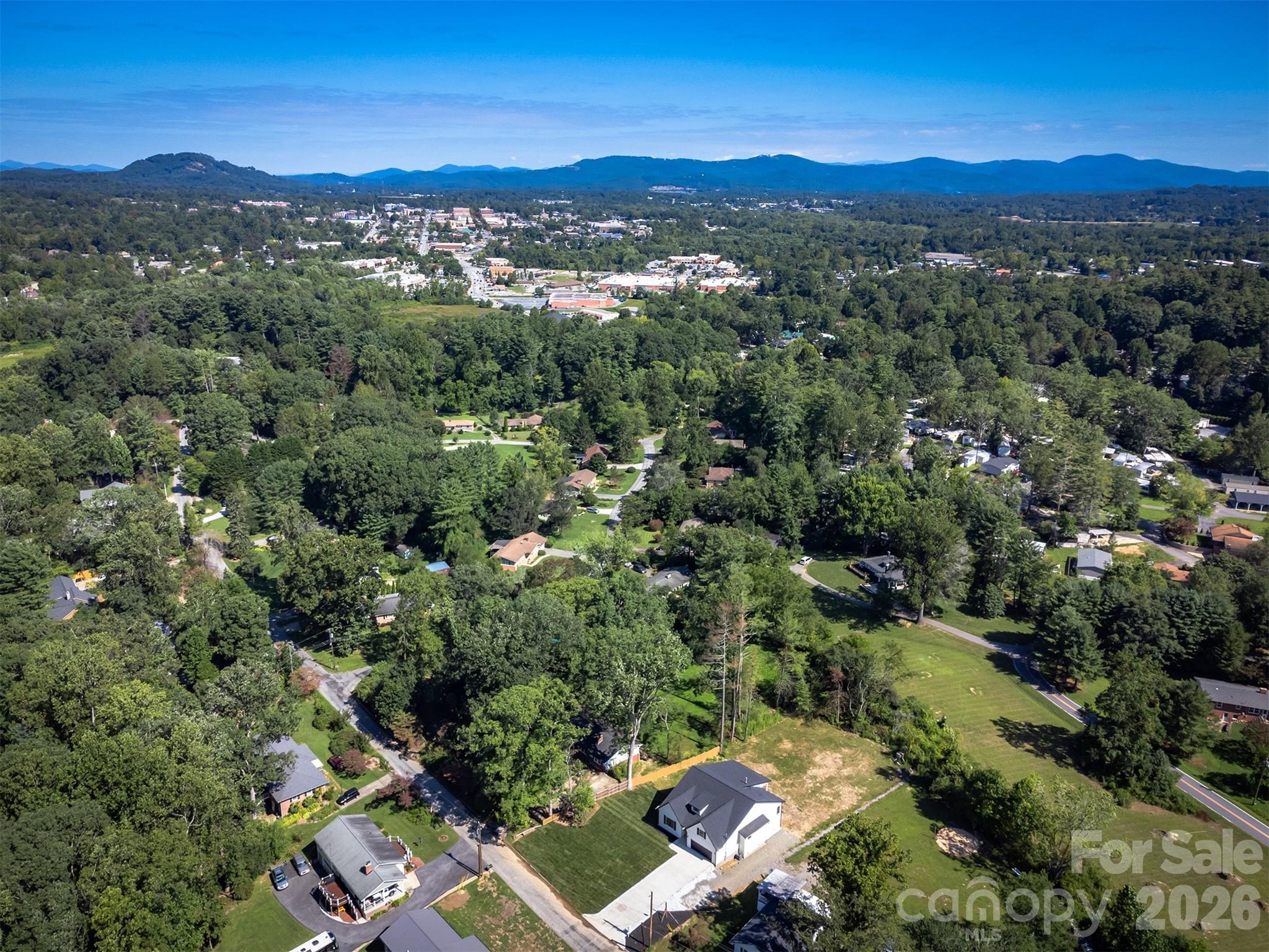 808 Maybank Drive — Hendersonville