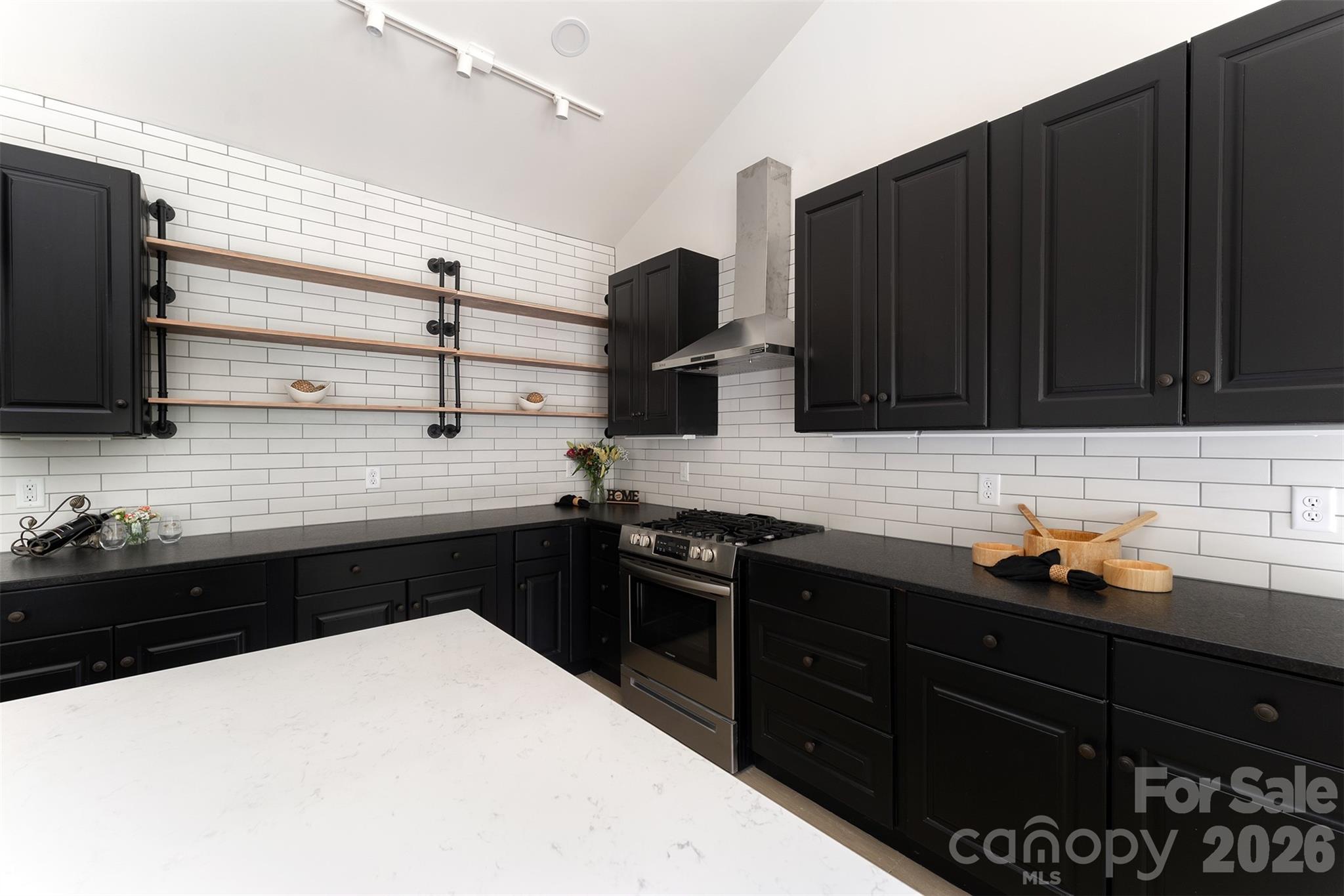 808 Maybank Drive — Hendersonville