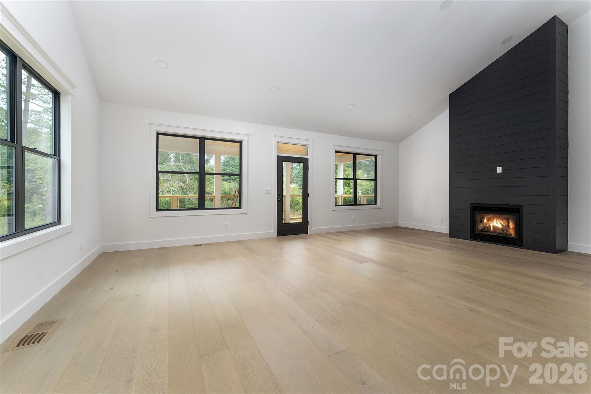 808 Maybank Drive — Hendersonville