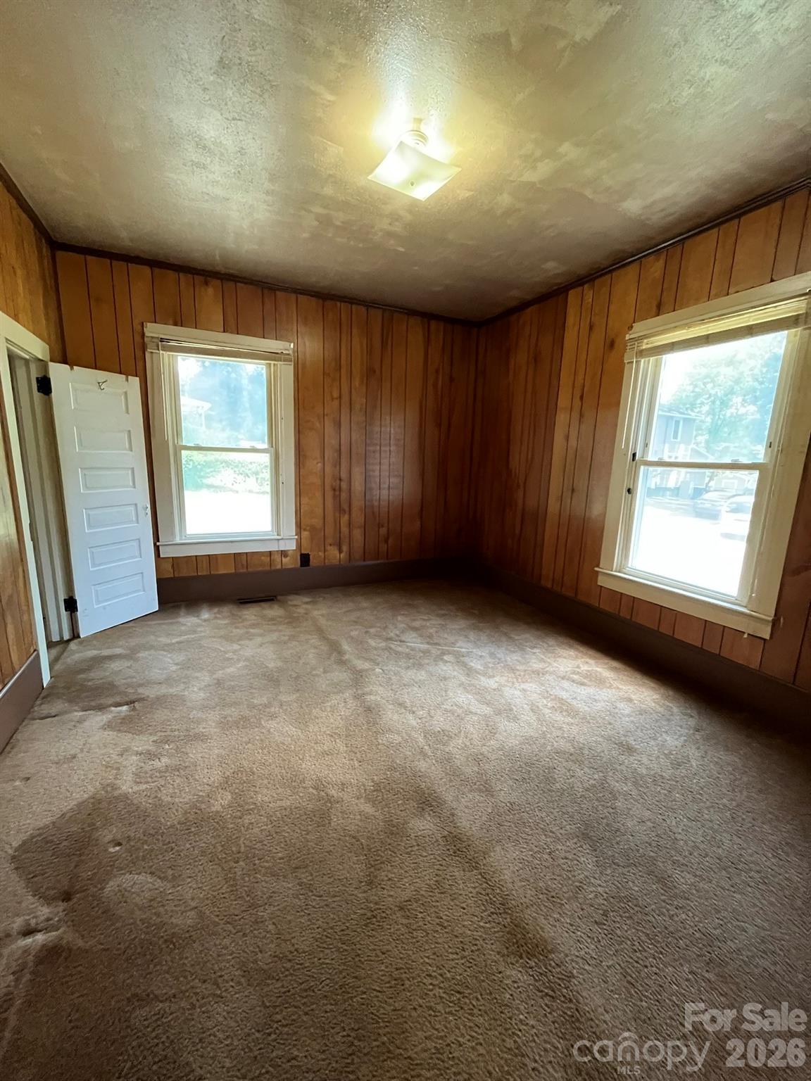208 Bell Street — Mount Holly