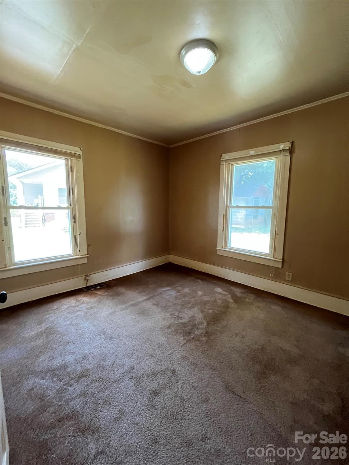 208 Bell Street — Mount Holly