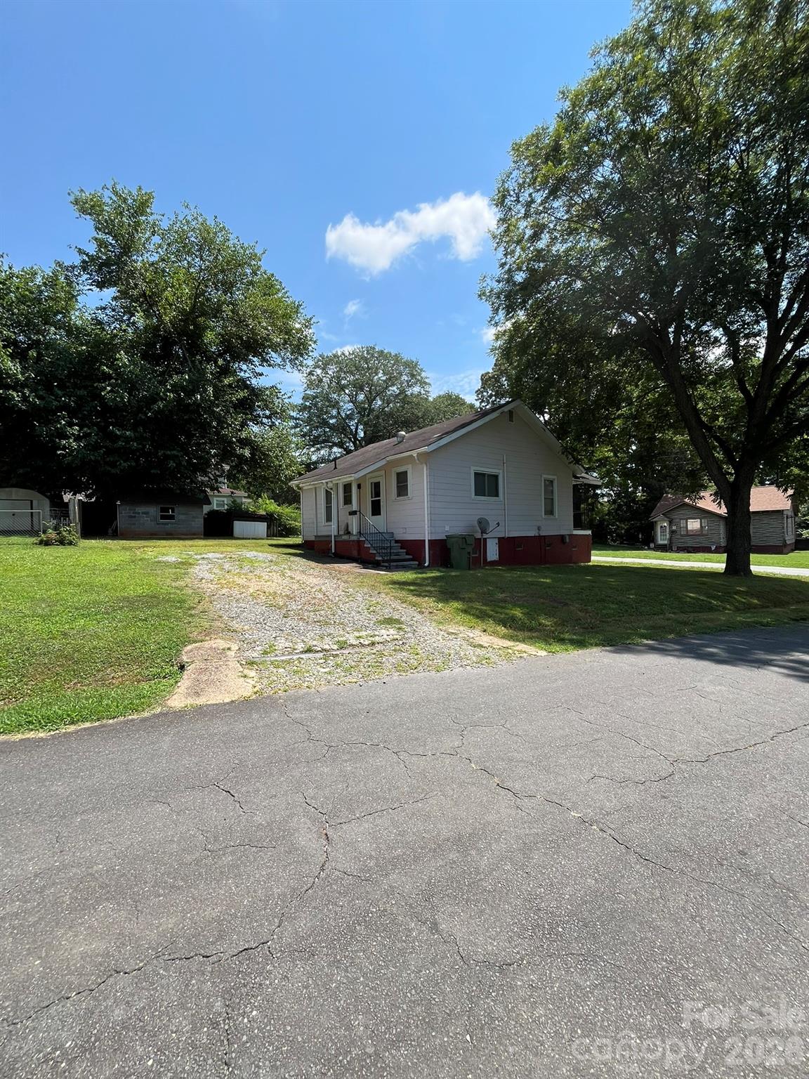 208 Bell Street — Mount Holly