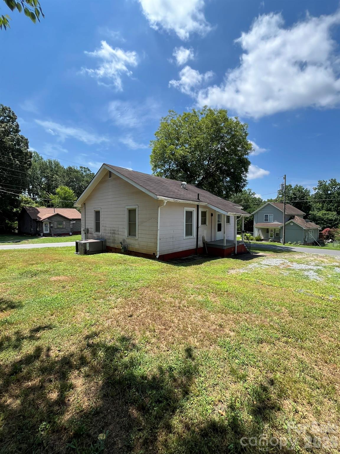 208 Bell Street — Mount Holly