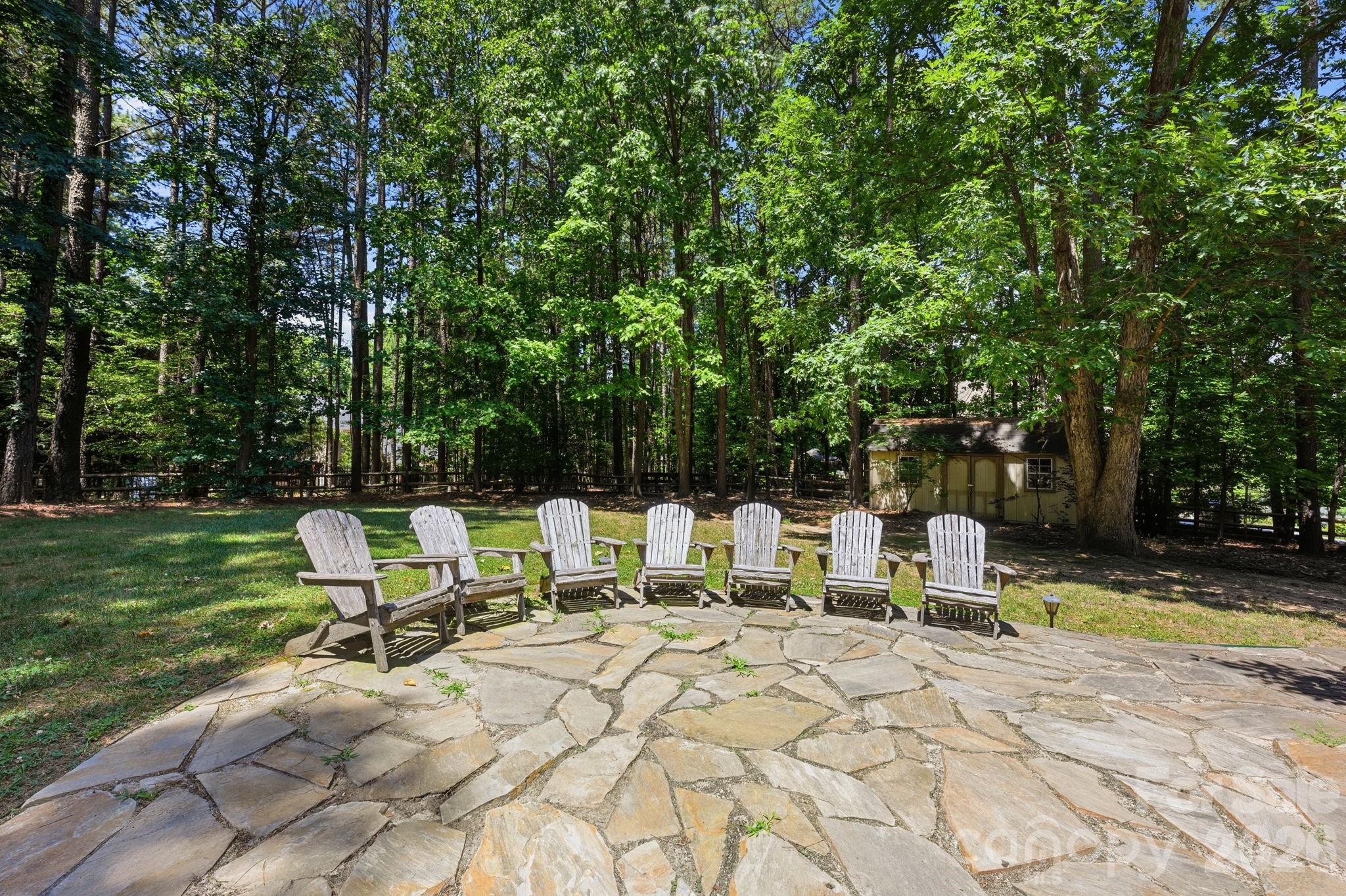 202 Indian Trail — Mooresville