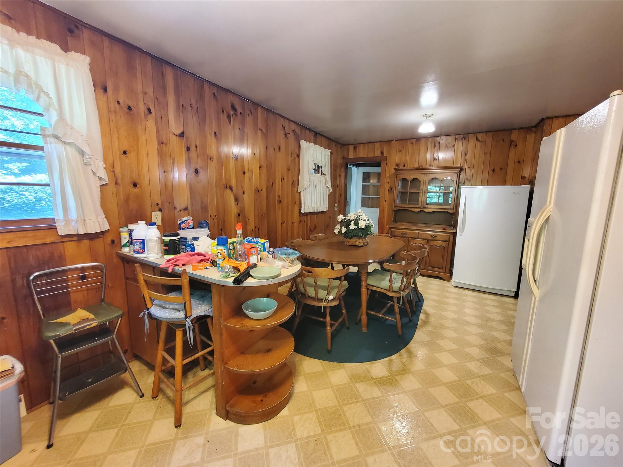 886 Hanging Rock Road — Spruce Pine