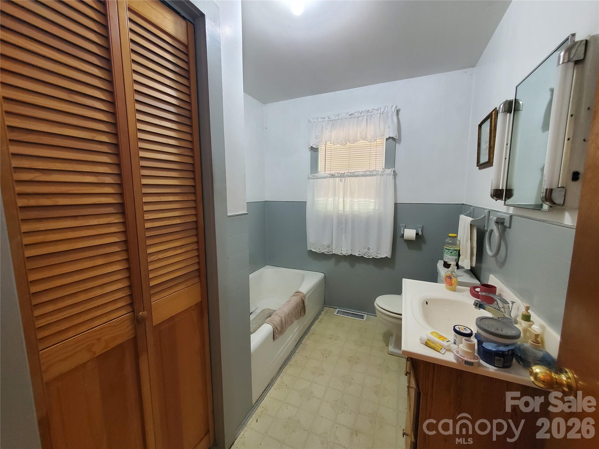 886 Hanging Rock Road — Spruce Pine