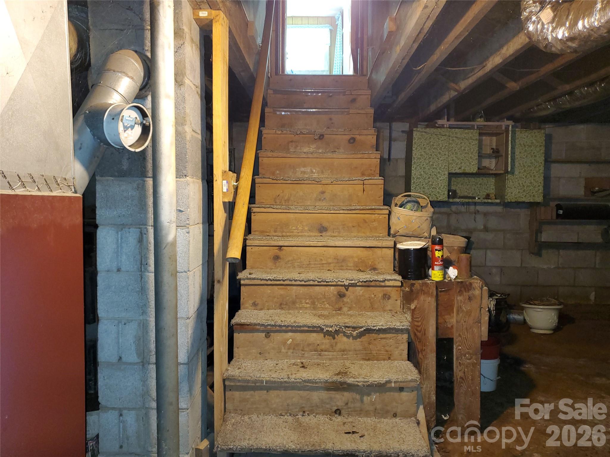 886 Hanging Rock Road — Spruce Pine
