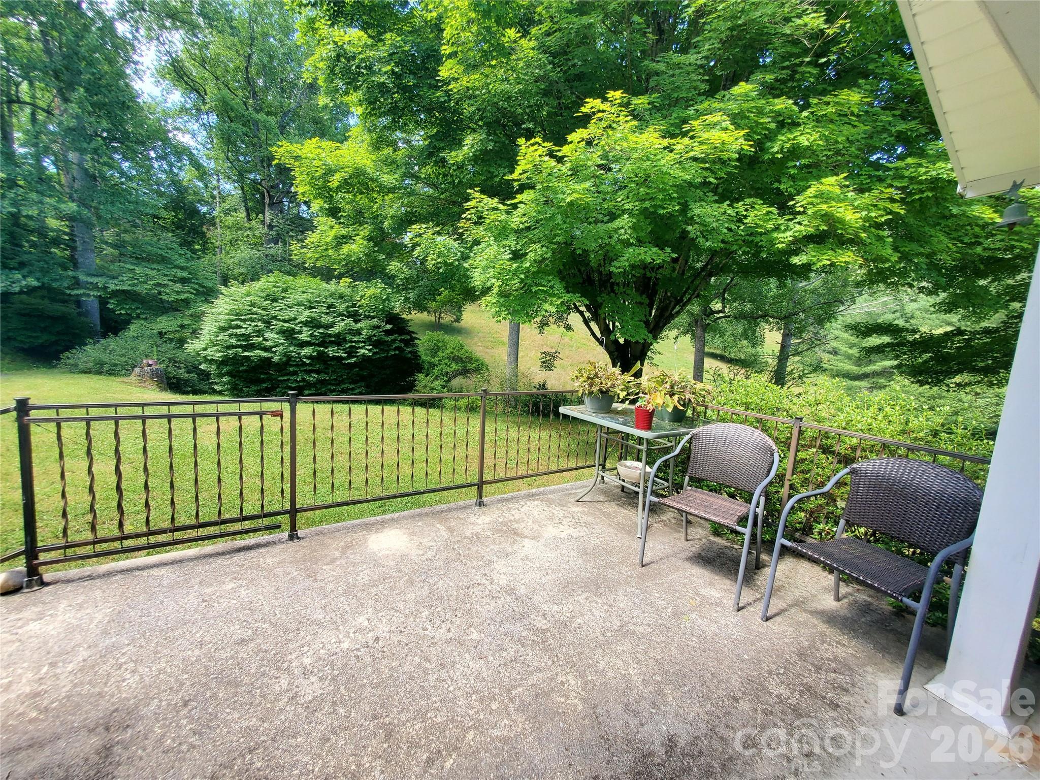 886 Hanging Rock Road — Spruce Pine