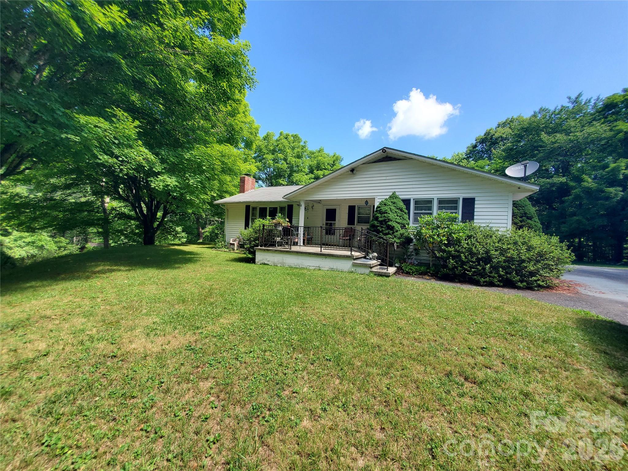 886 Hanging Rock Road — Spruce Pine