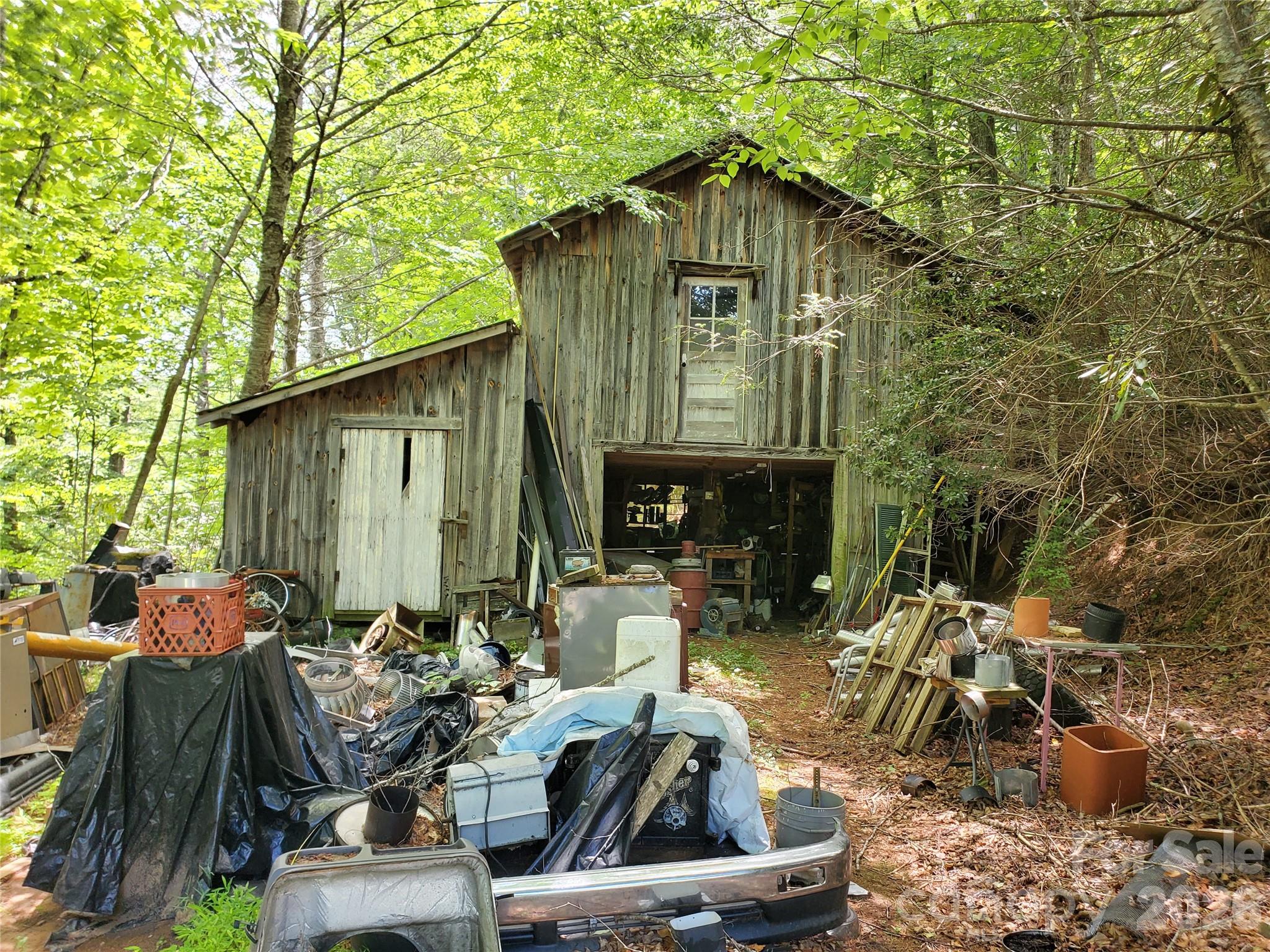 886 Hanging Rock Road — Spruce Pine