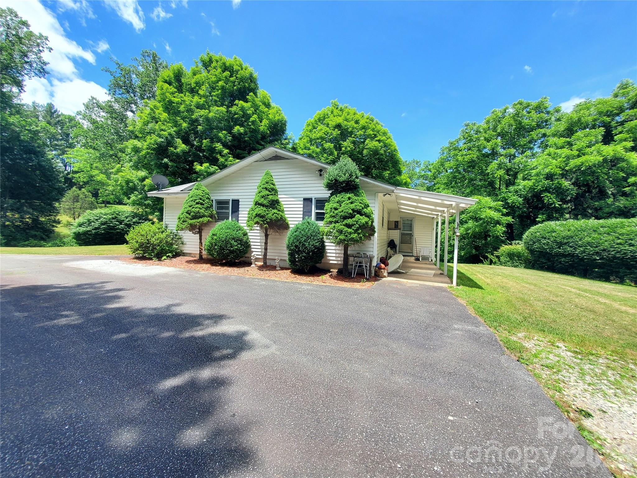 886 Hanging Rock Road — Spruce Pine