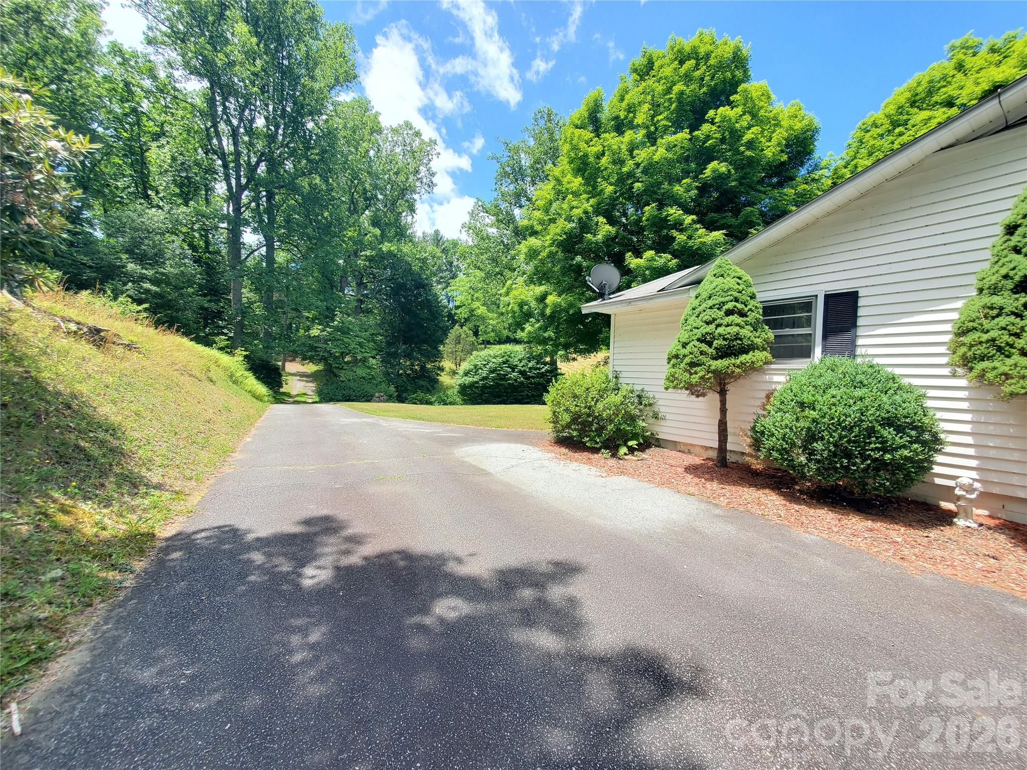 886 Hanging Rock Road — Spruce Pine