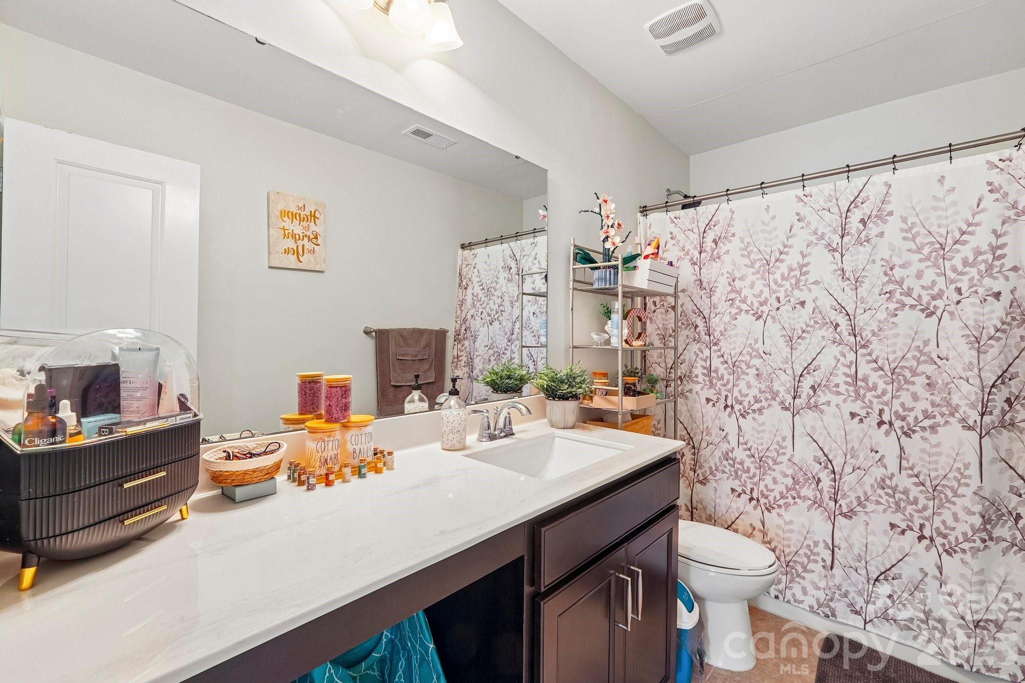 204 Kingston Drive — Mount Holly