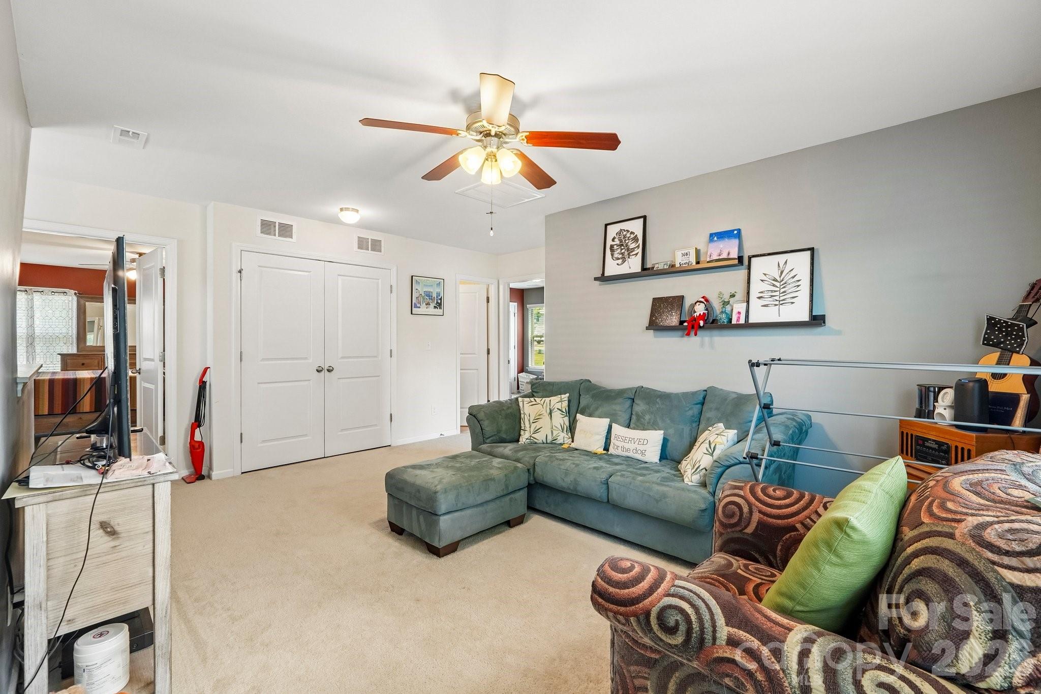 204 Kingston Drive — Mount Holly