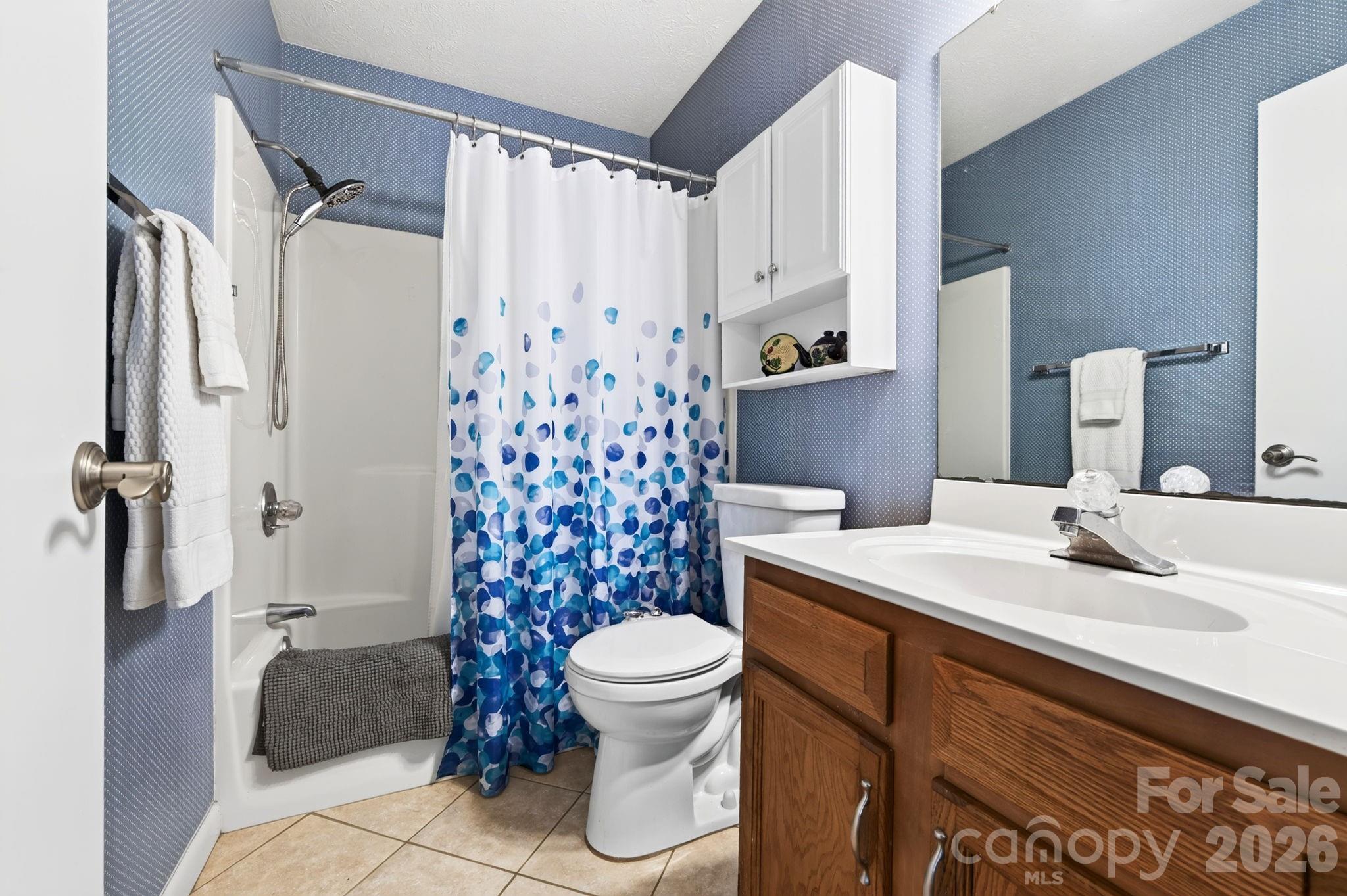 9 Ravencroft Lane #B-9 and Garage 2 Unit D — Asheville