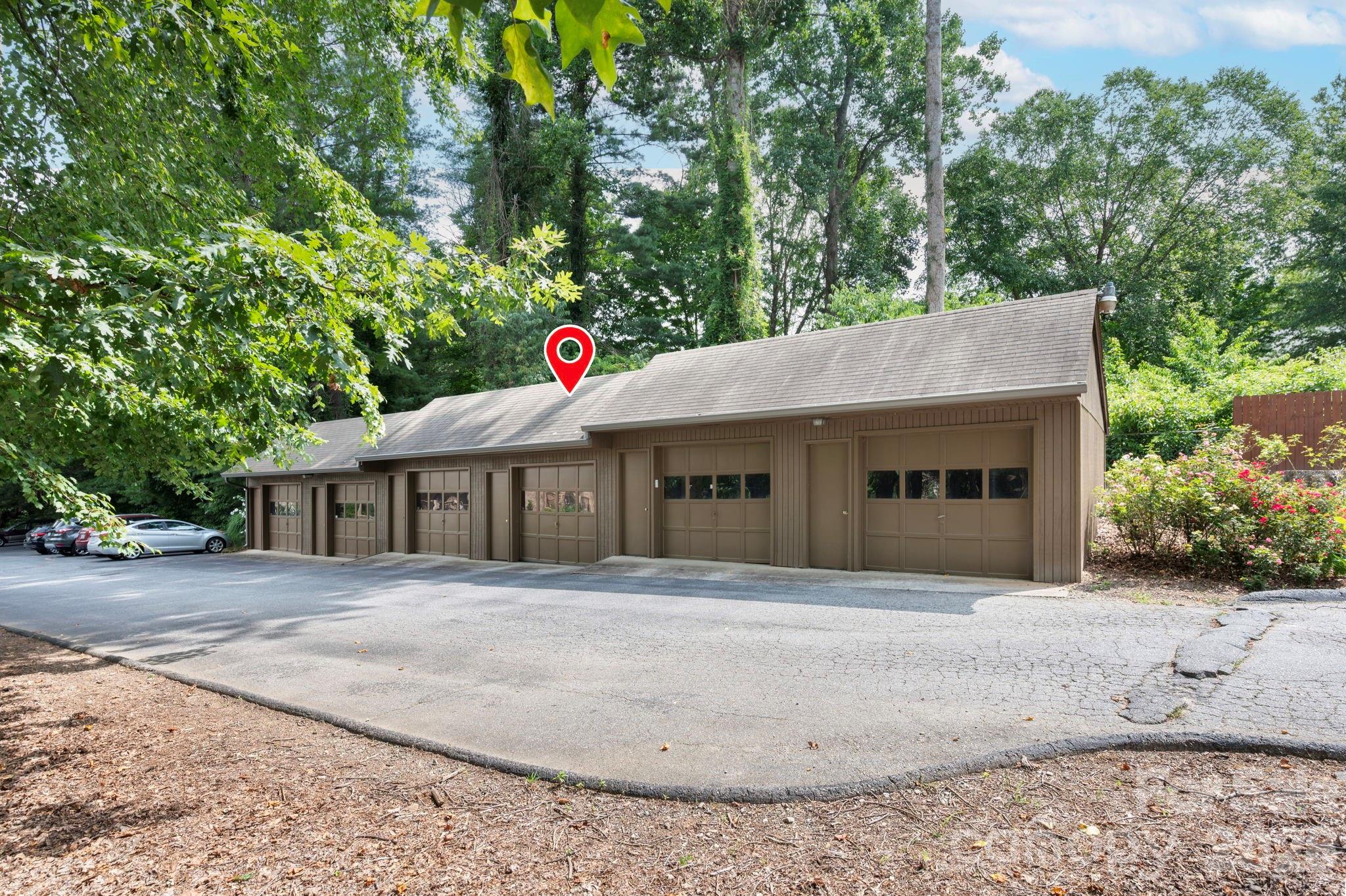 9 Ravencroft Lane #B-9 and Garage 2 Unit D — Asheville