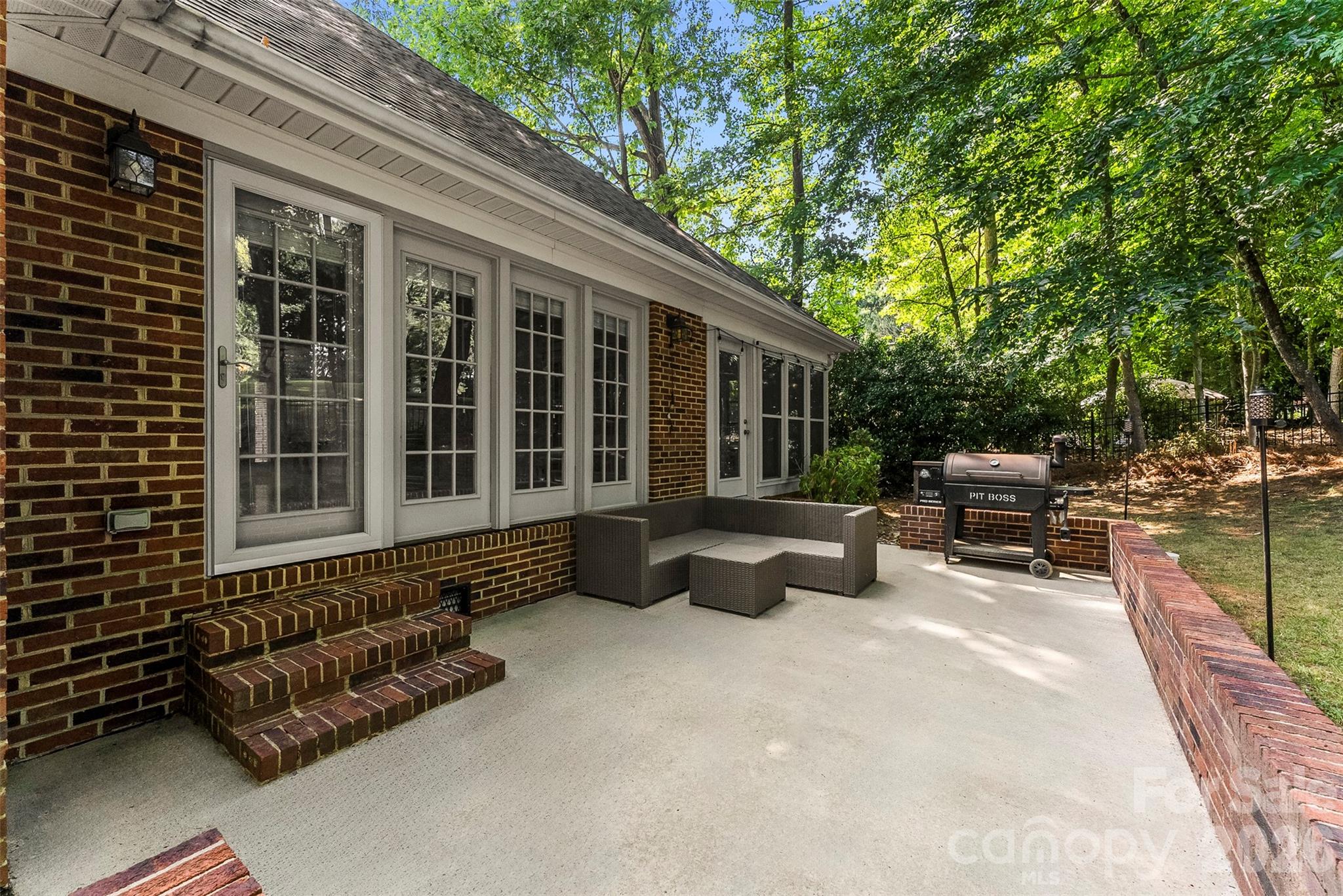 1032 Dan Maples Drive — Cramerton