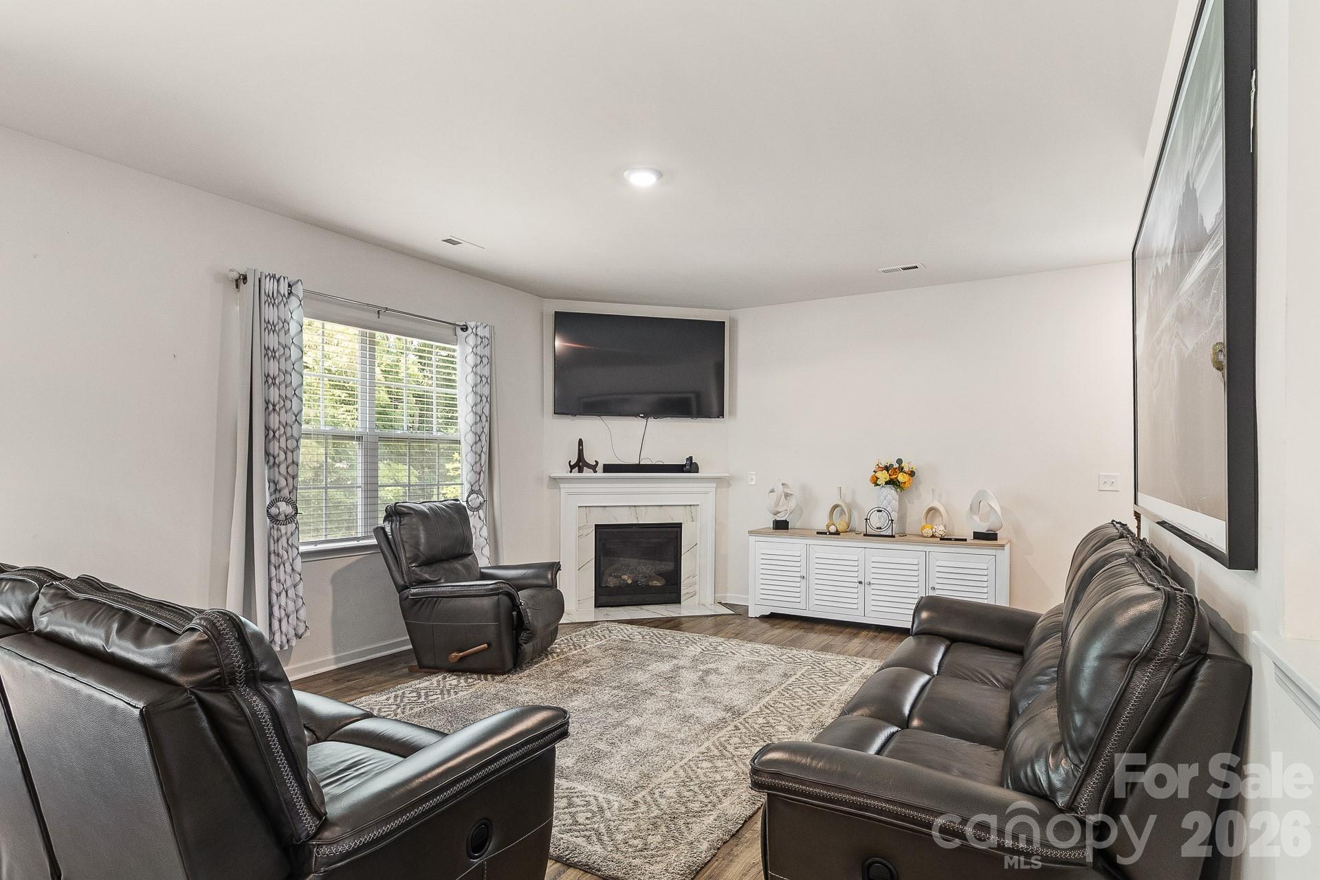 9836 Oak Barrel Lane — Charlotte