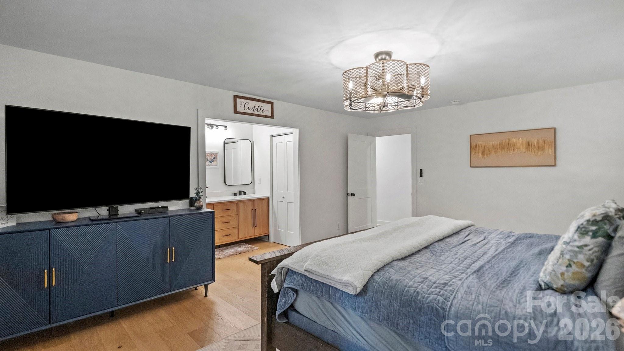 215 Ridgewood Drive — Monroe