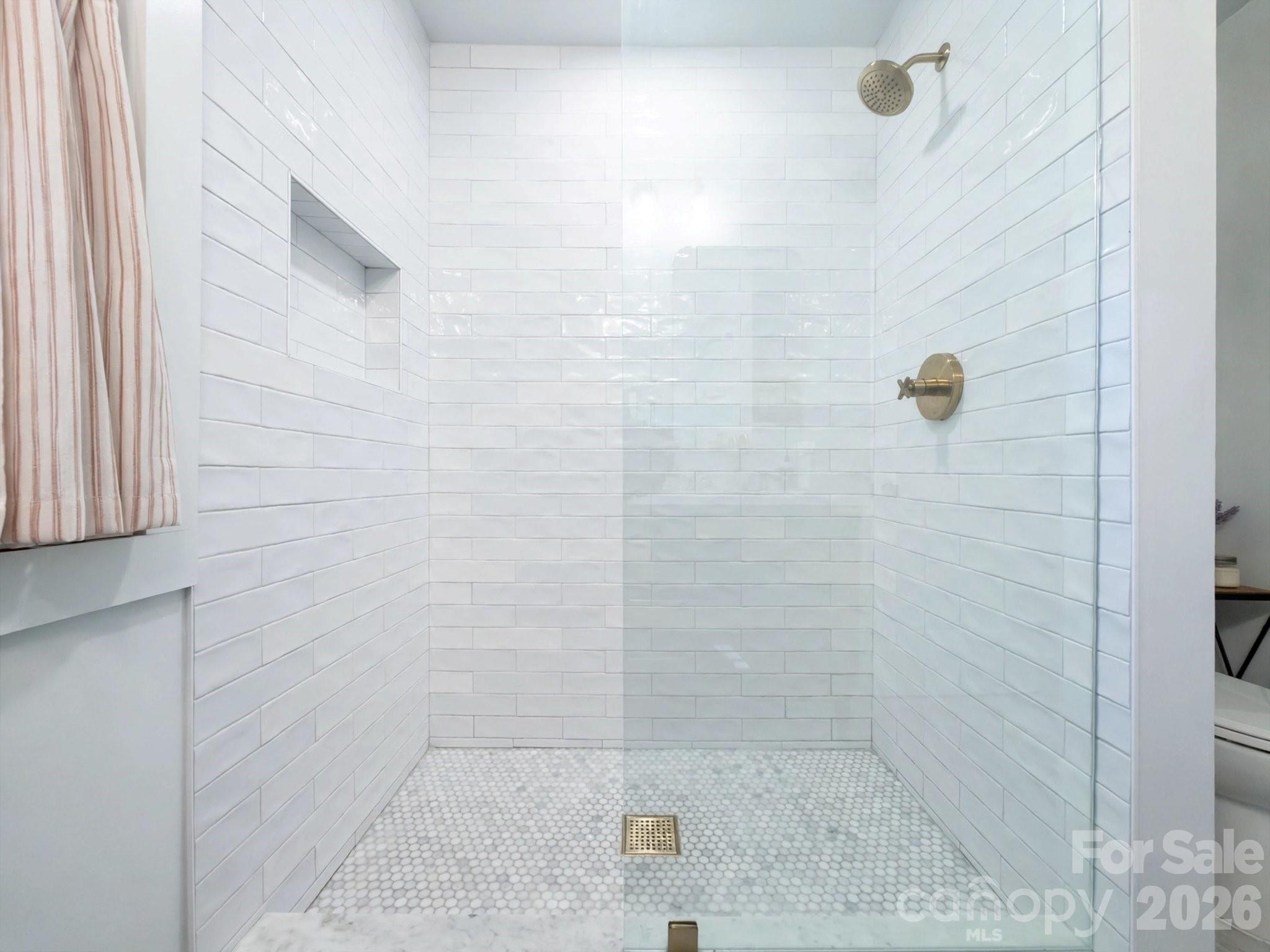 215 Ridgewood Drive — Monroe