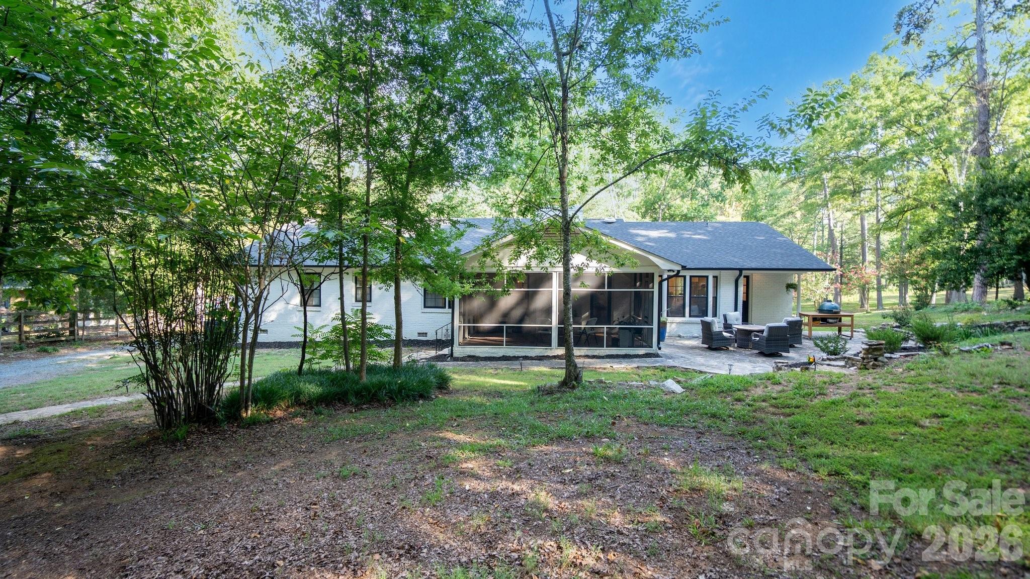 215 Ridgewood Drive — Monroe