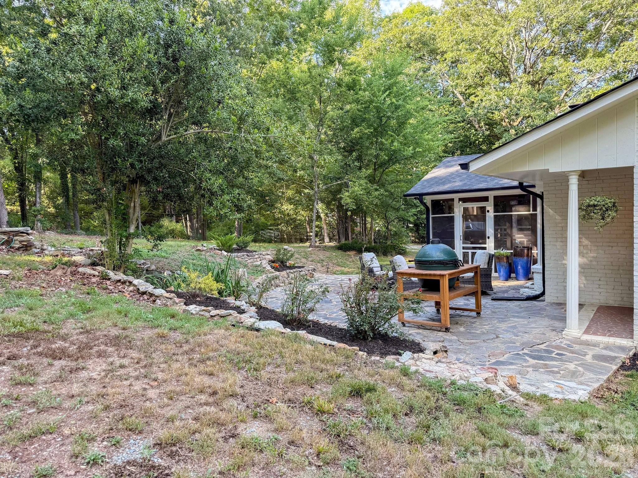 215 Ridgewood Drive — Monroe