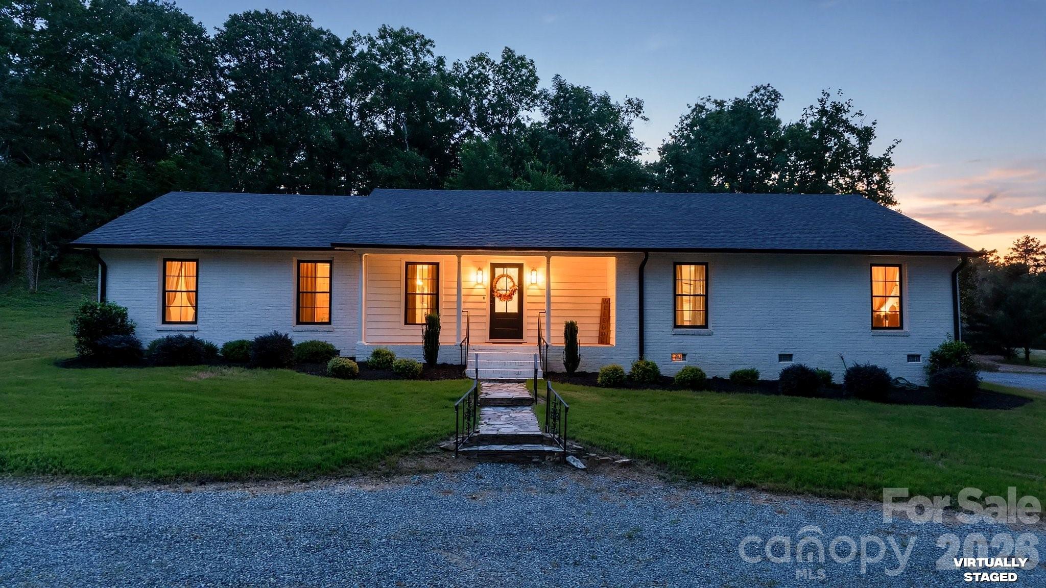 215 Ridgewood Drive — Monroe