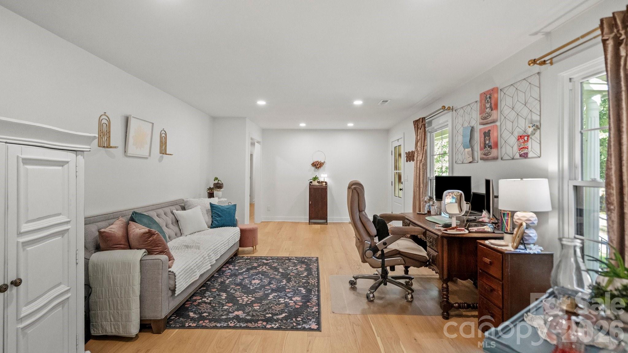 215 Ridgewood Drive — Monroe