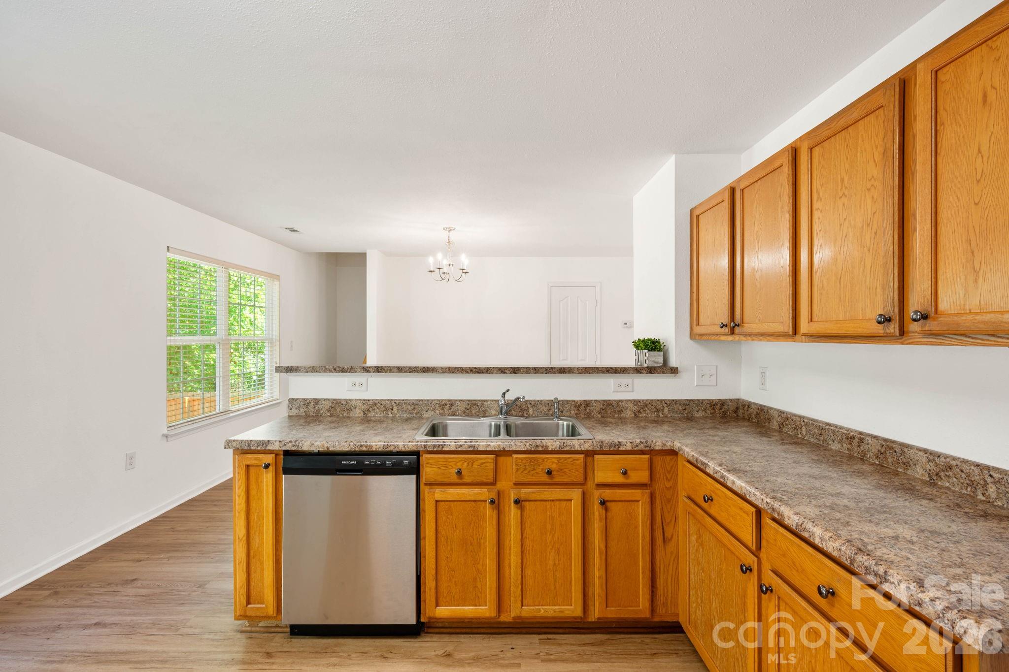 1429 River Run Road — Lowell