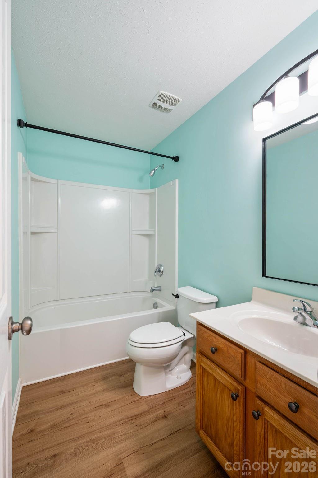 1429 River Run Road — Lowell