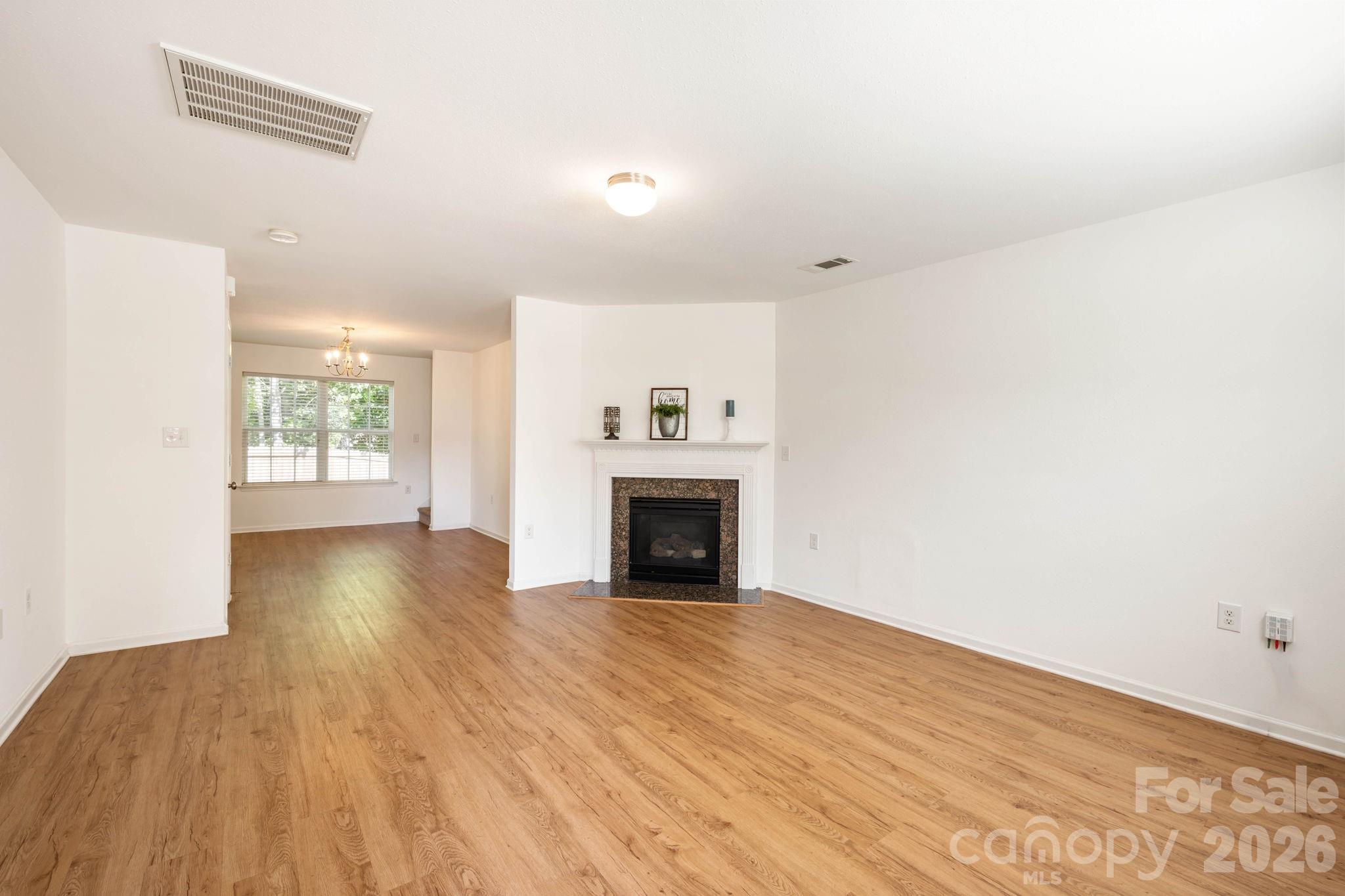 1429 River Run Road — Lowell