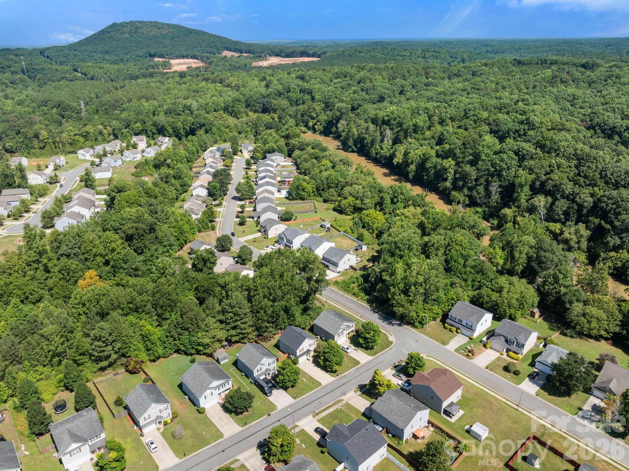 1429 River Run Road — Lowell
