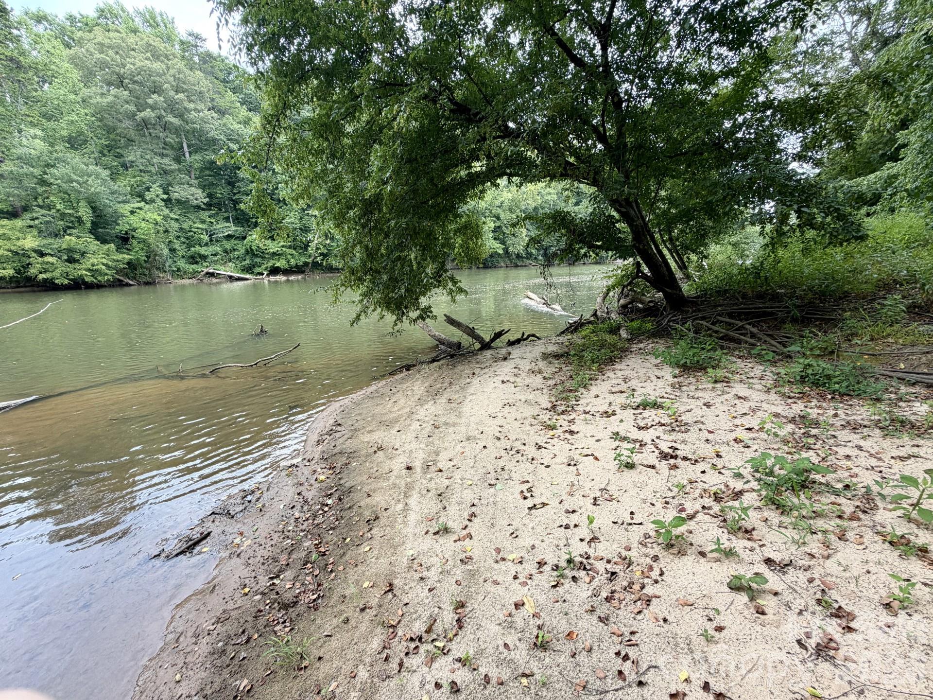 1429 River Run Road — Lowell