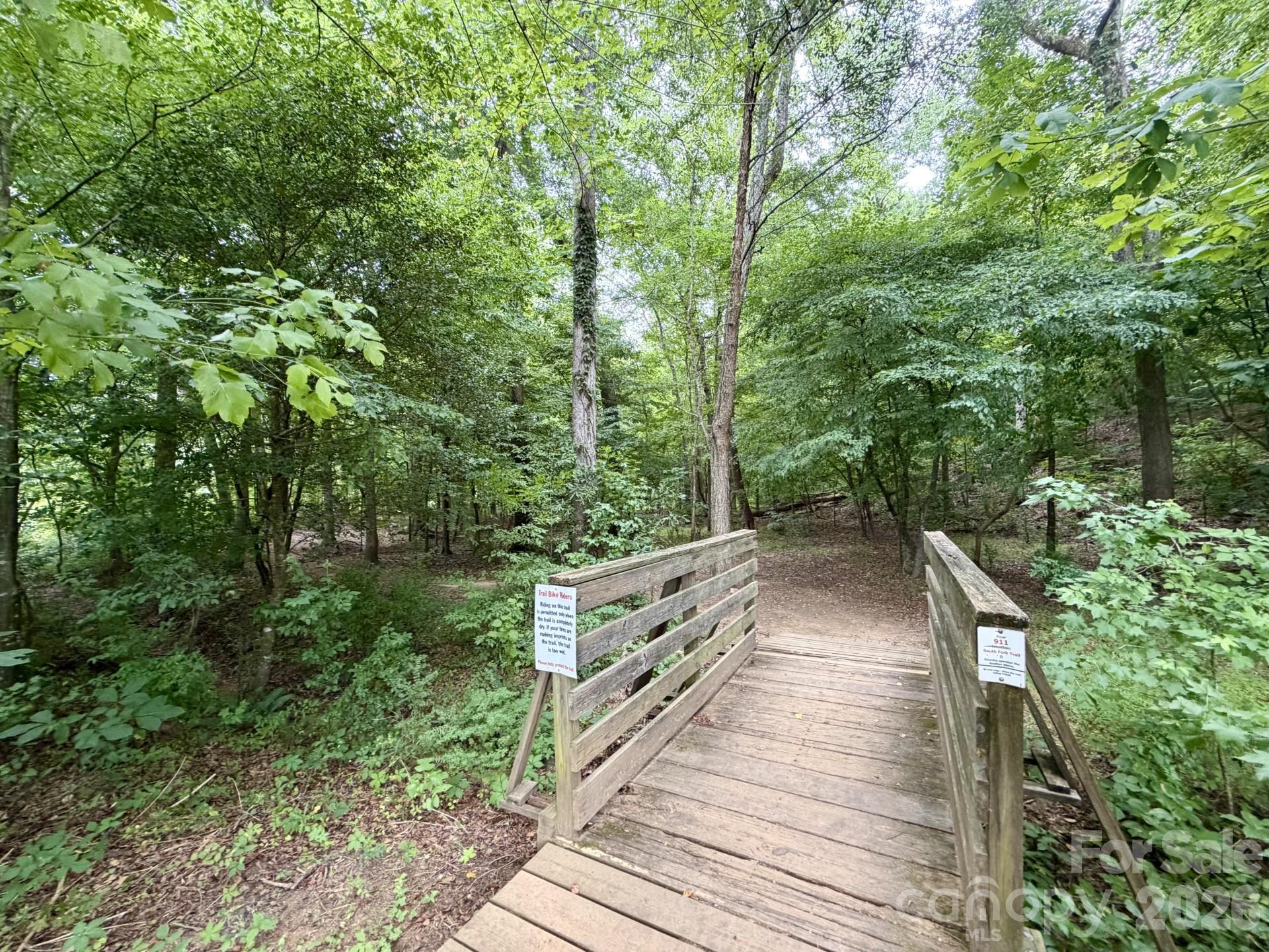 1429 River Run Road — Lowell