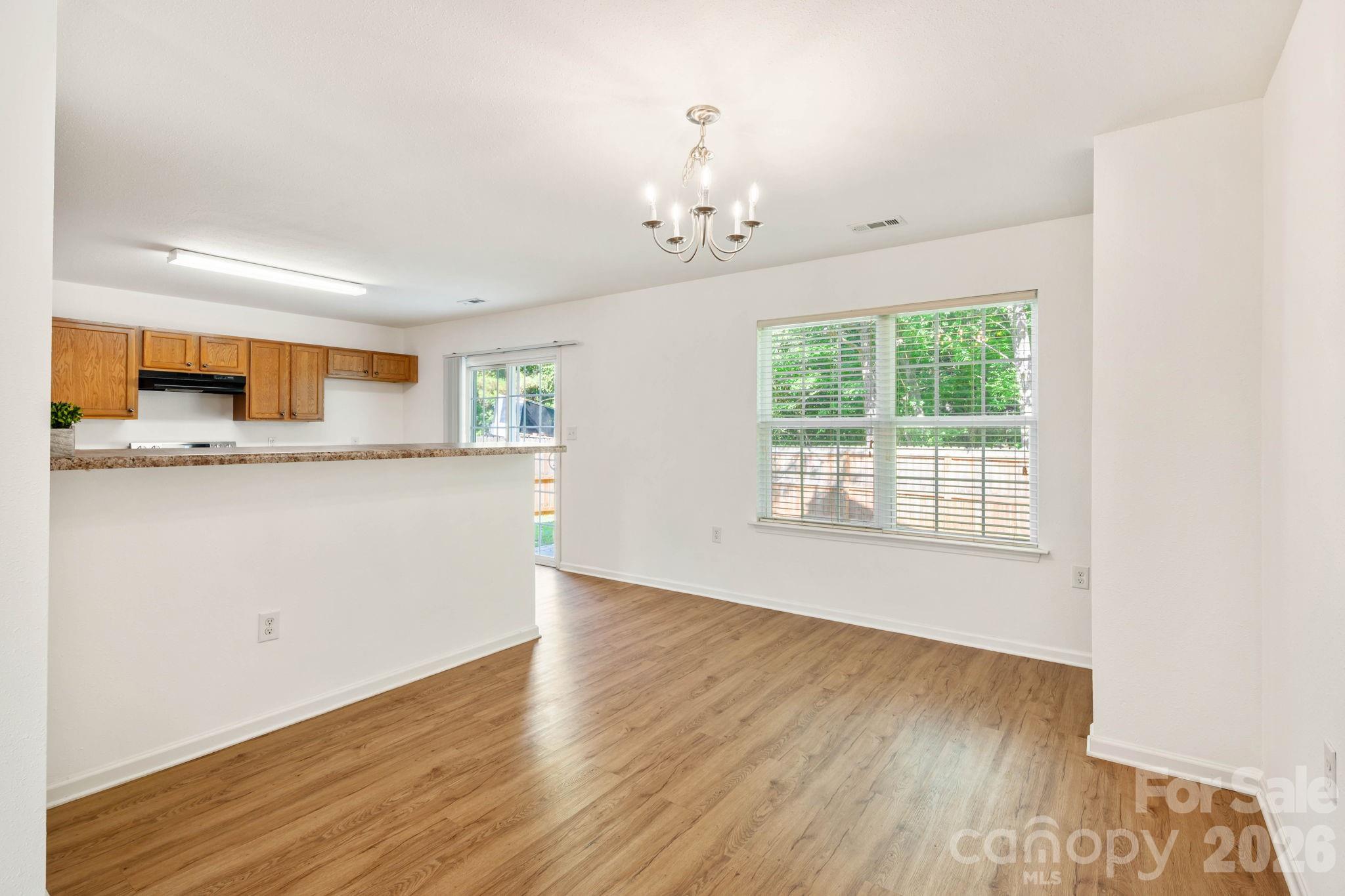 1429 River Run Road — Lowell