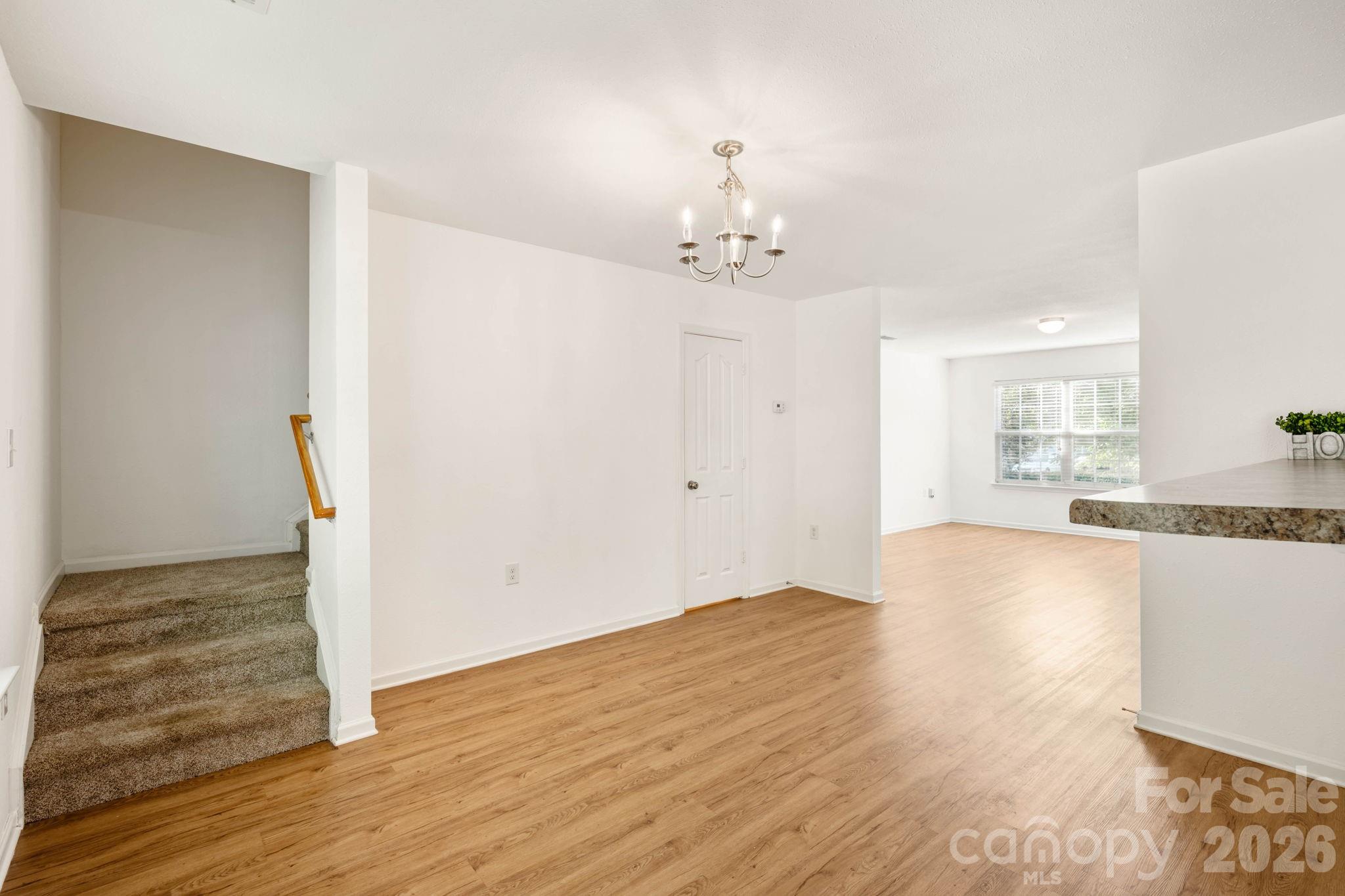 1429 River Run Road — Lowell