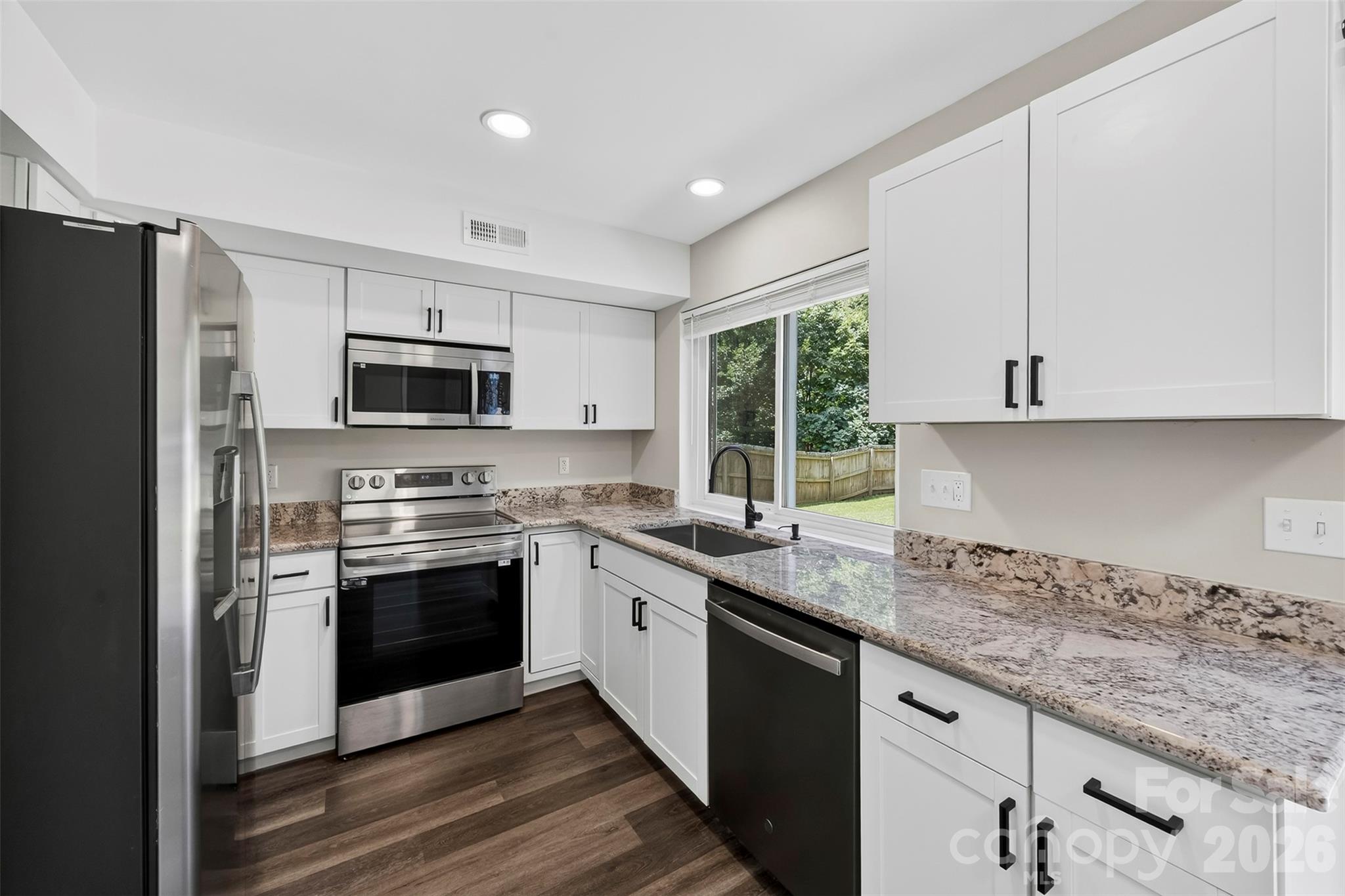 6719 Montezuma Trail — Charlotte