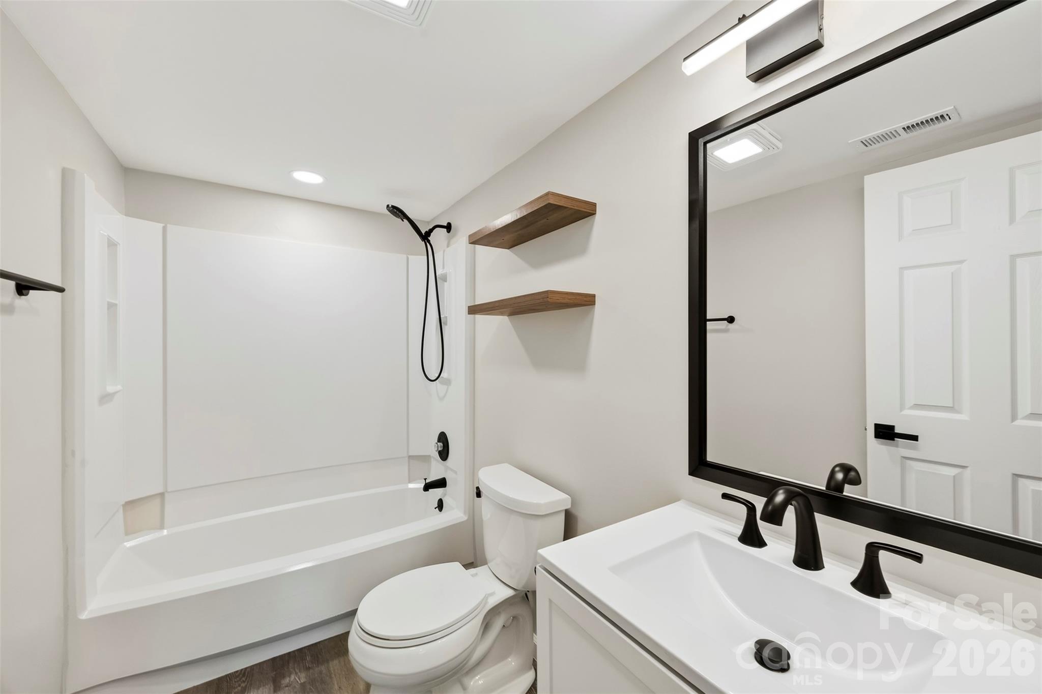 6719 Montezuma Trail — Charlotte