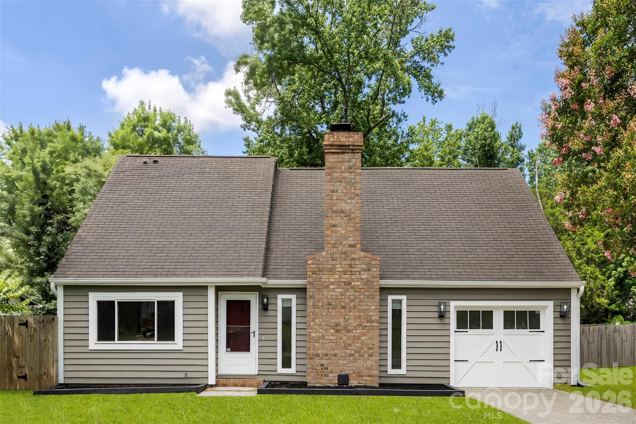 6719 Montezuma Trail — Charlotte