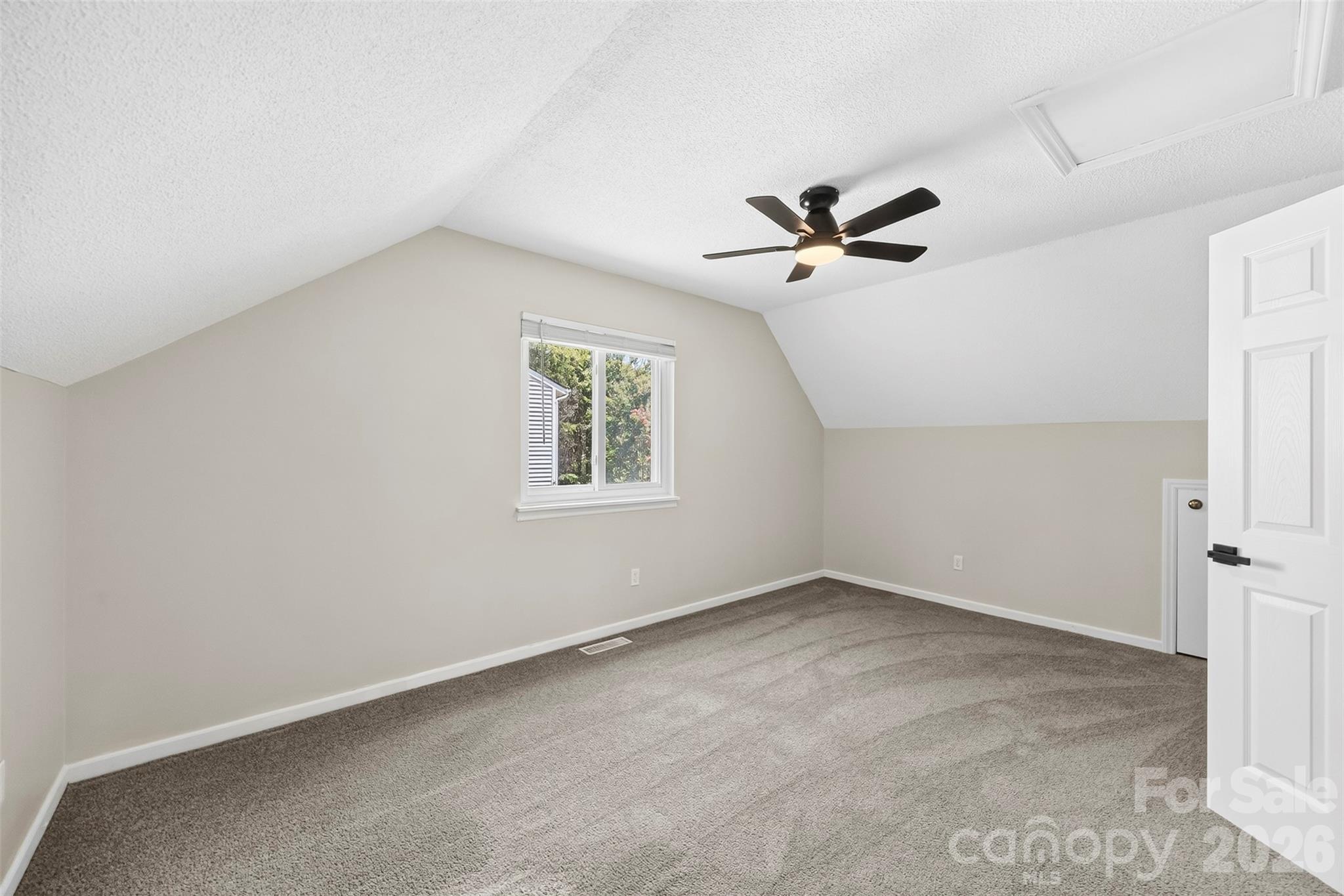 6719 Montezuma Trail — Charlotte