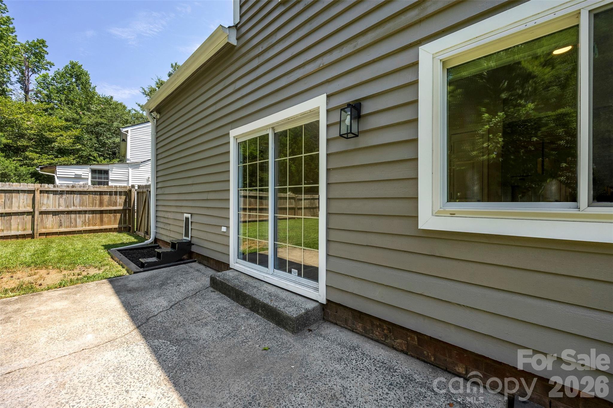 6719 Montezuma Trail — Charlotte
