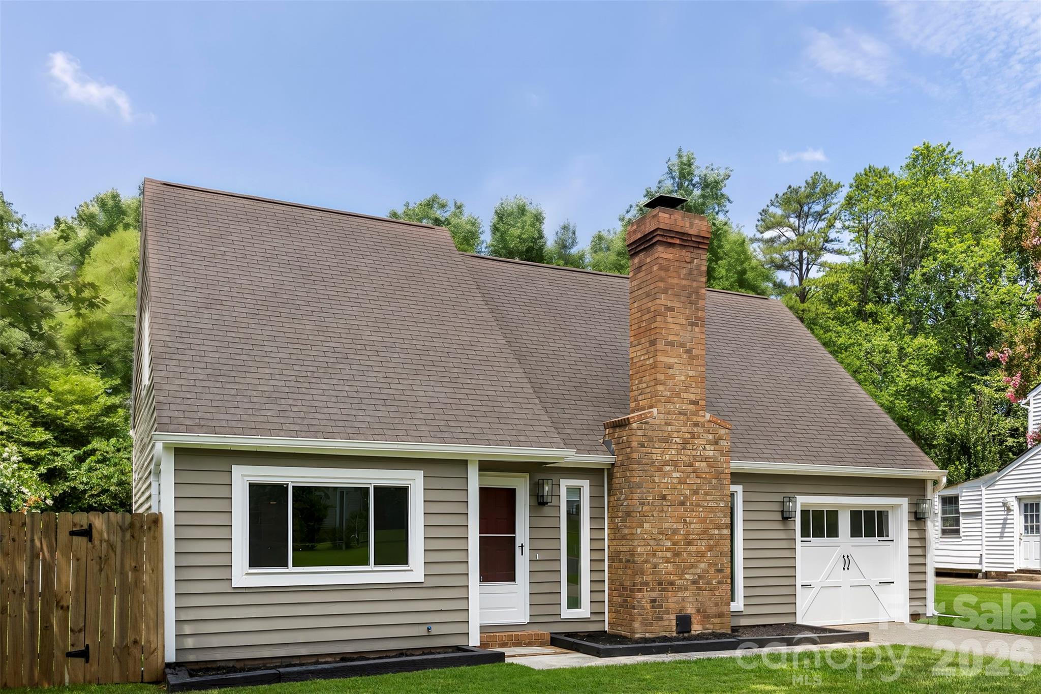 6719 Montezuma Trail — Charlotte